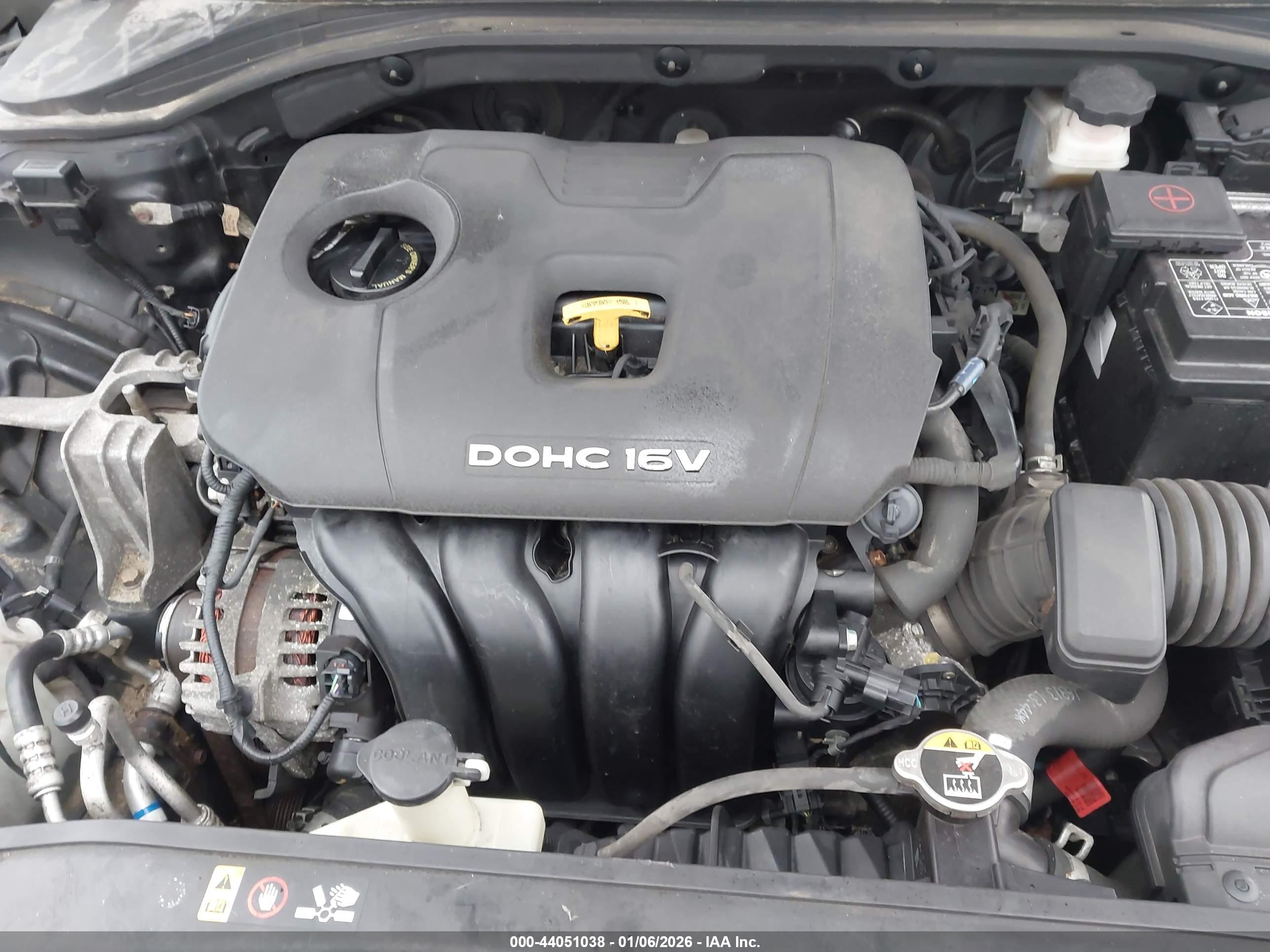 HYUNDAI ELANTRA image 10