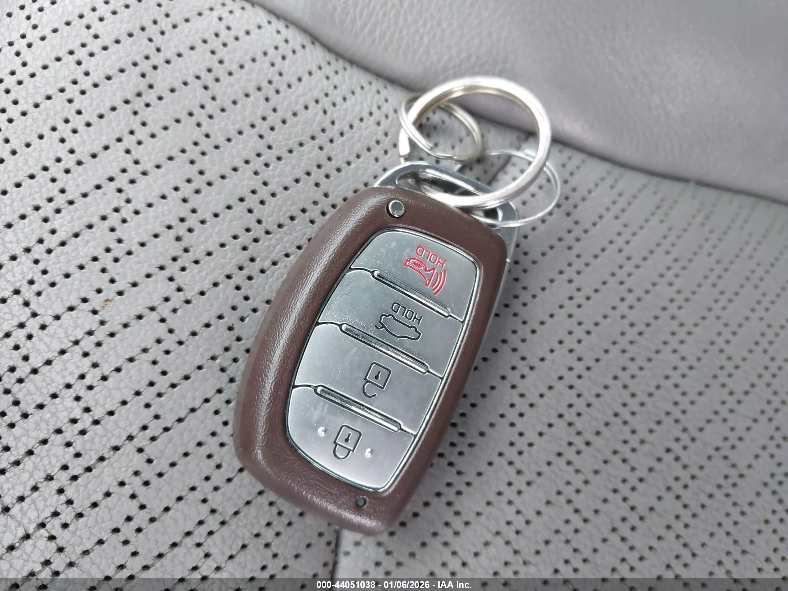 HYUNDAI ELANTRA image 11