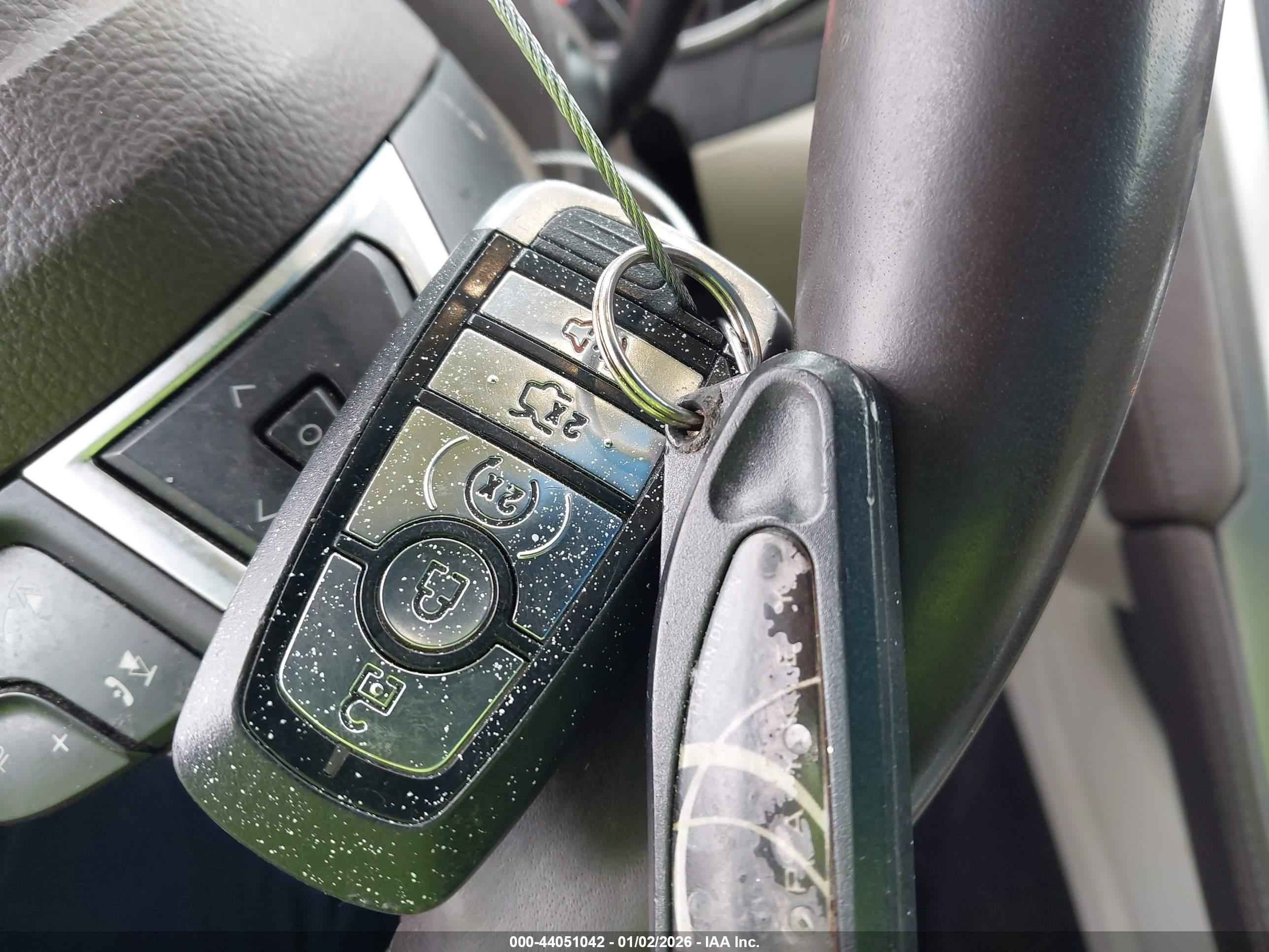 FORD FUSION image 11