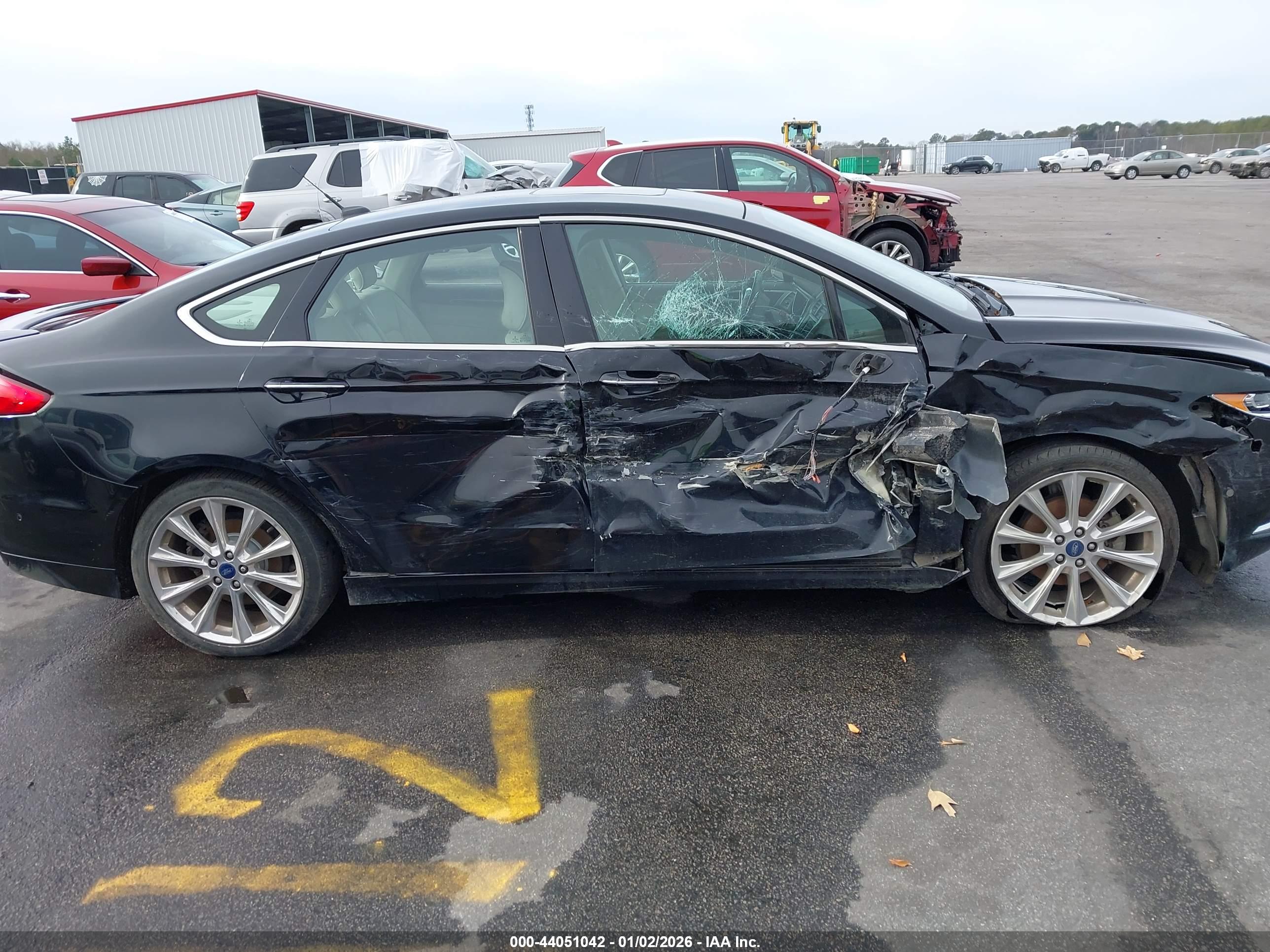 FORD FUSION image 6