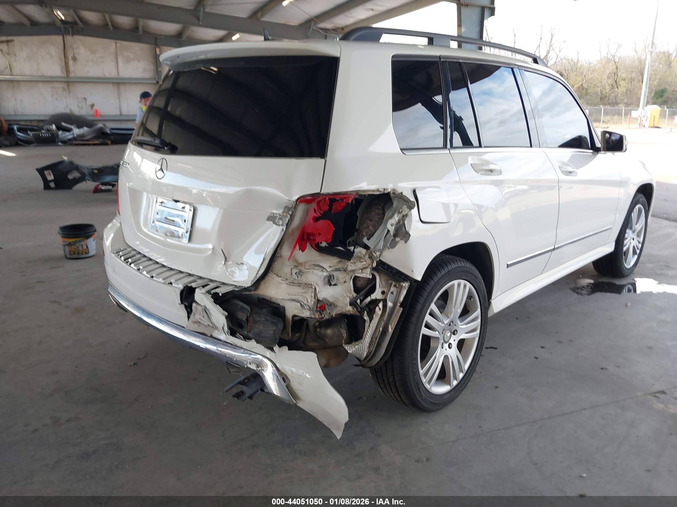 MERCEDES-BENZ GLK image 6