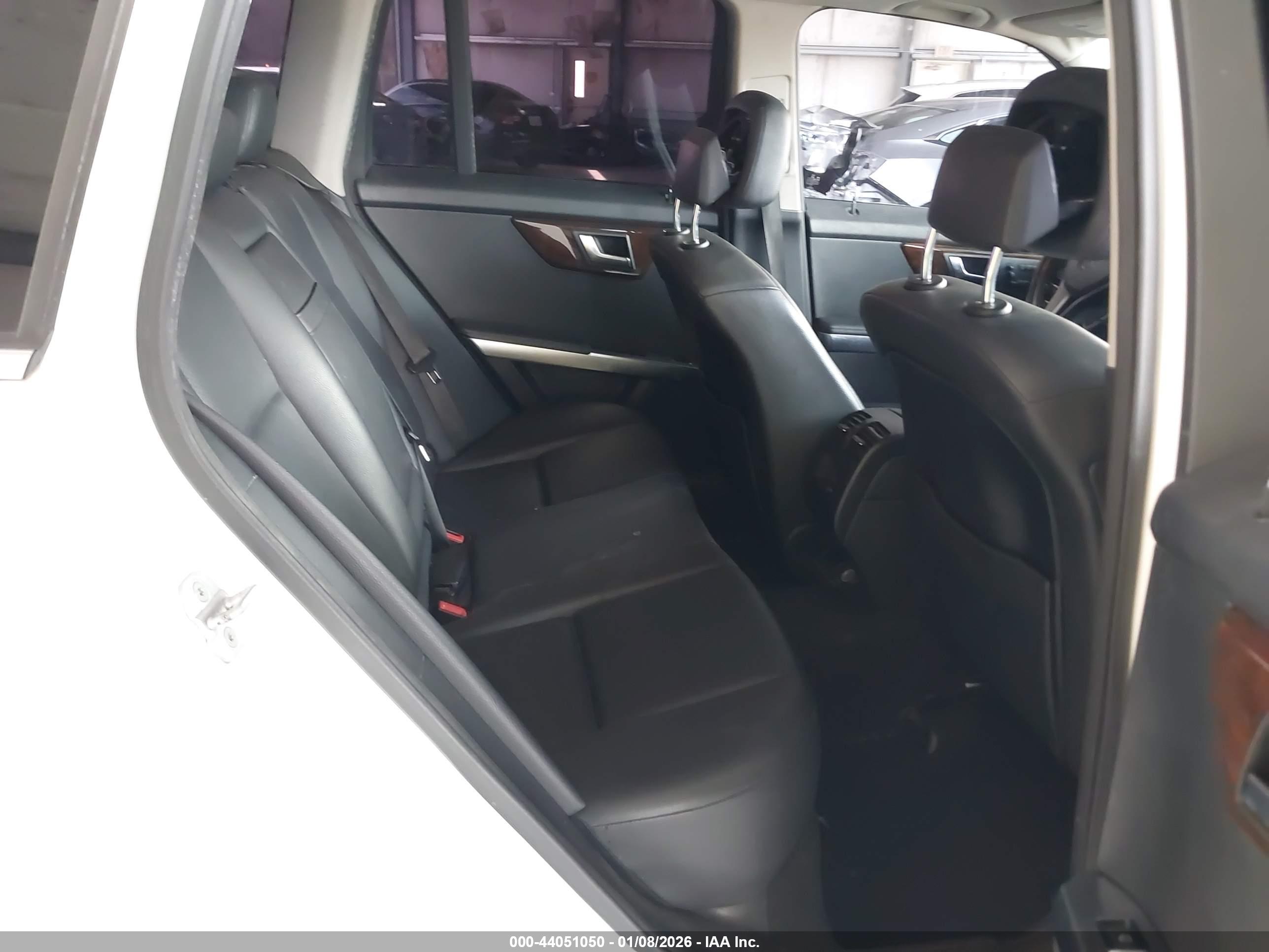 MERCEDES-BENZ GLK image 8