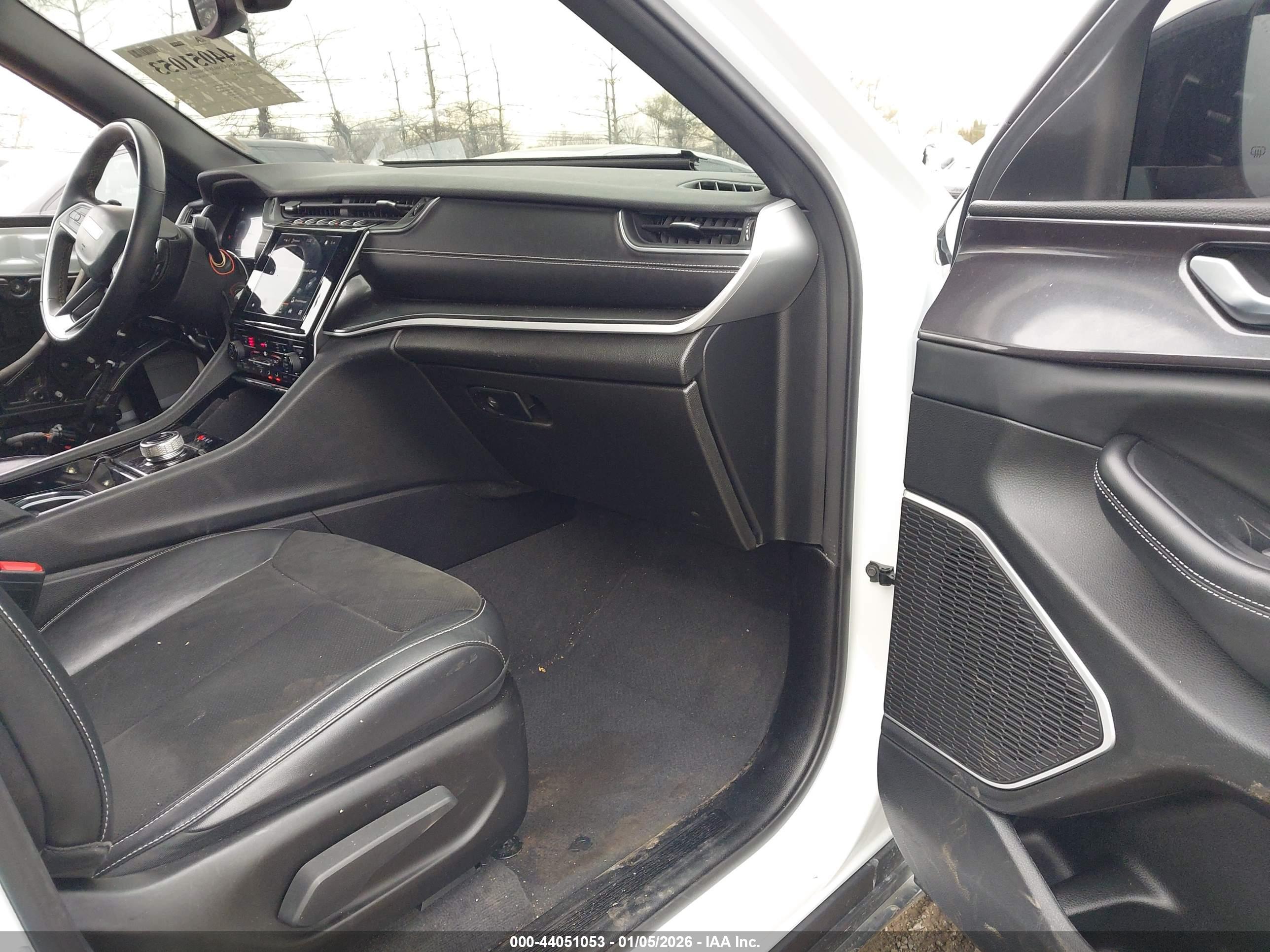 JEEP GRAND image 5