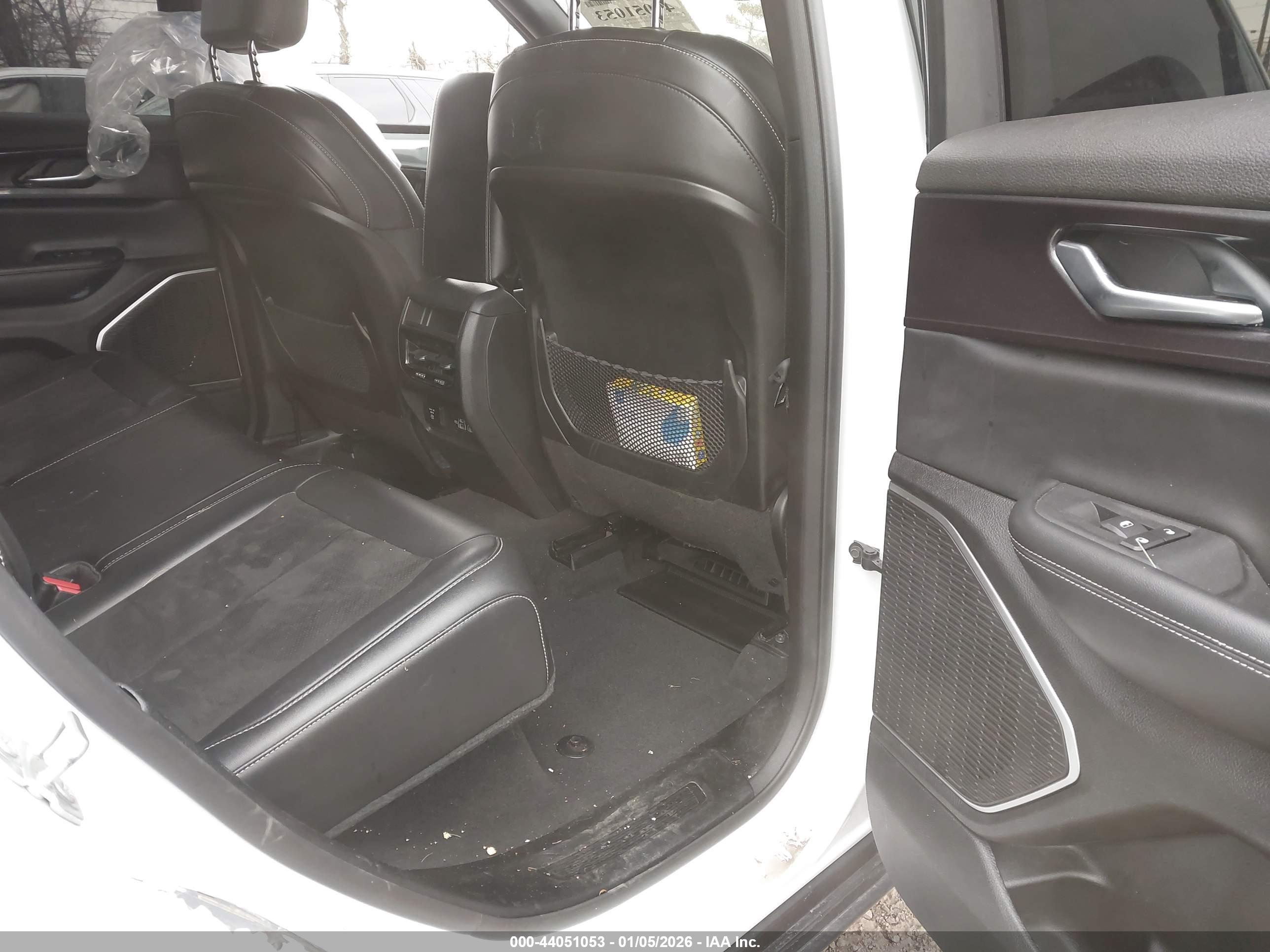 JEEP GRAND image 8