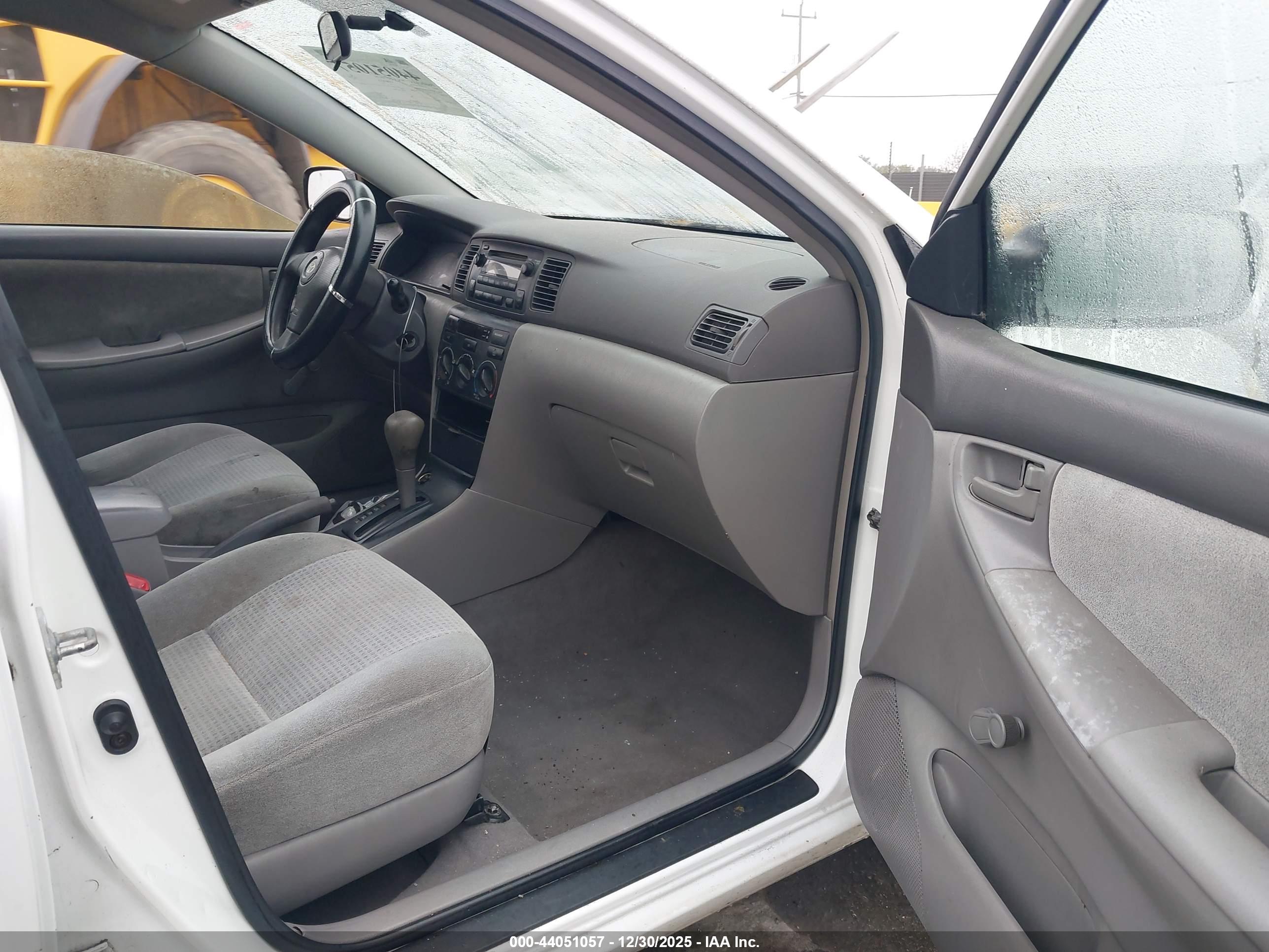 TOYOTA COROLLA image 5