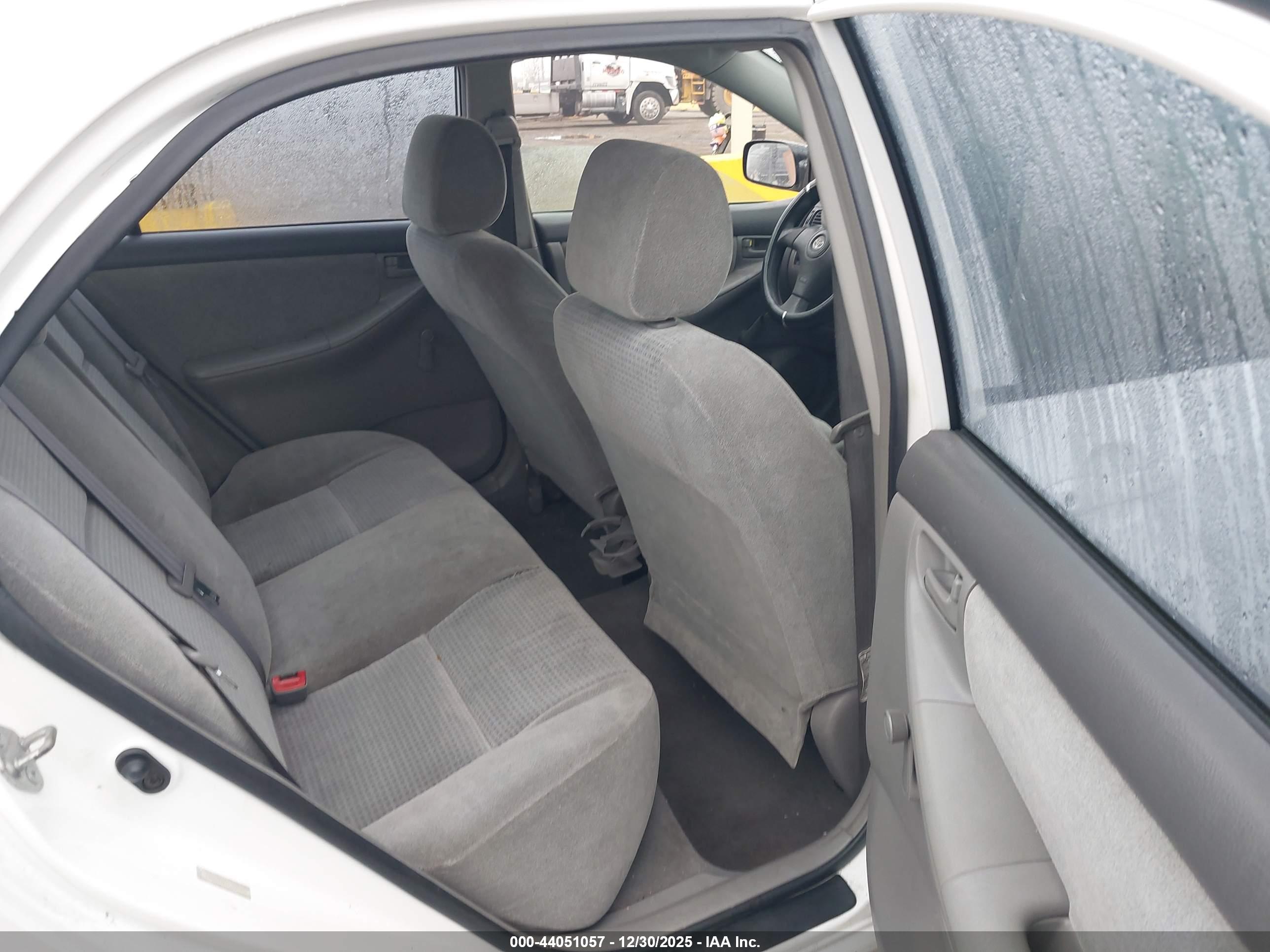 TOYOTA COROLLA image 8