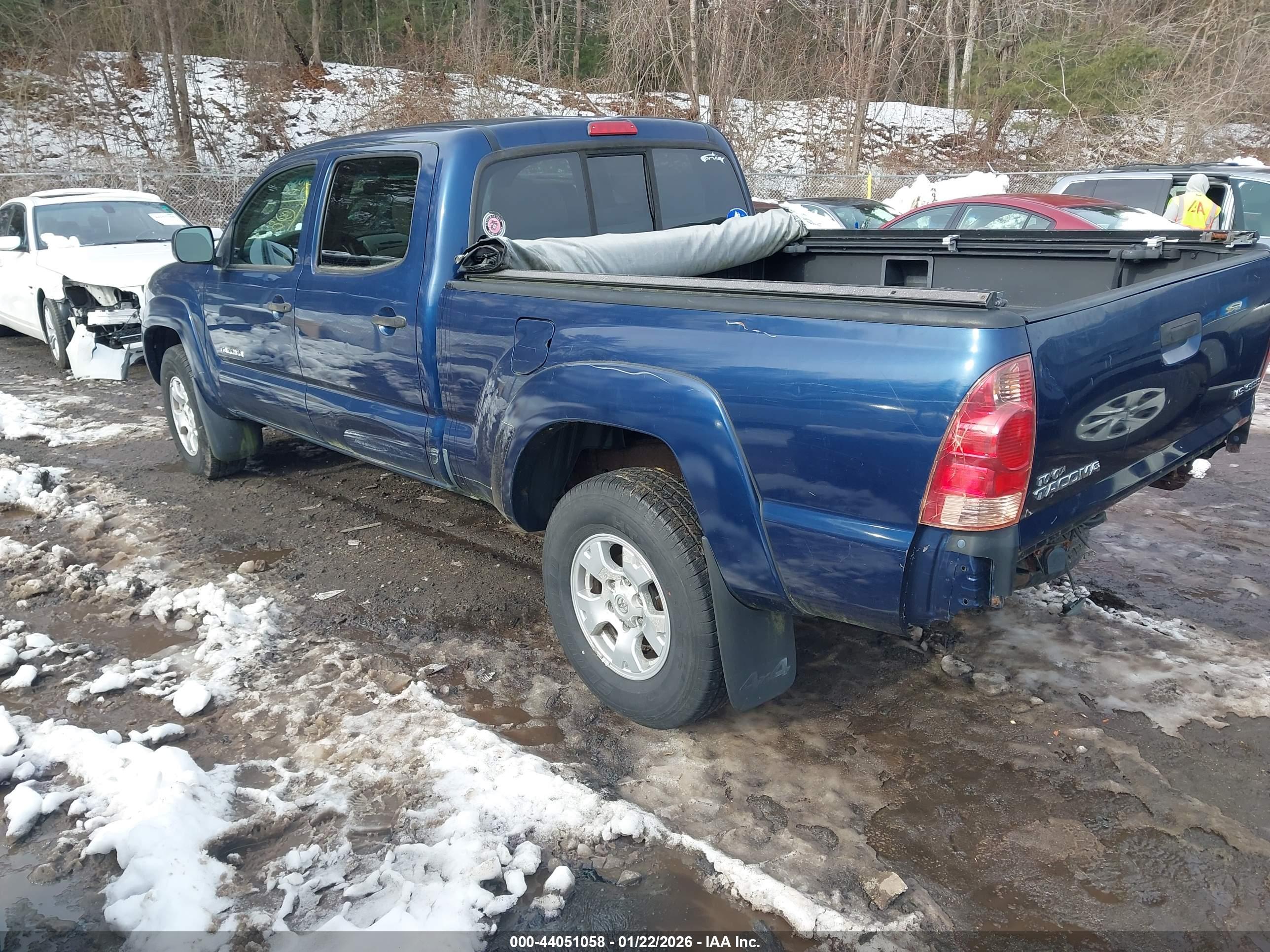 TOYOTA TACOMA image 3
