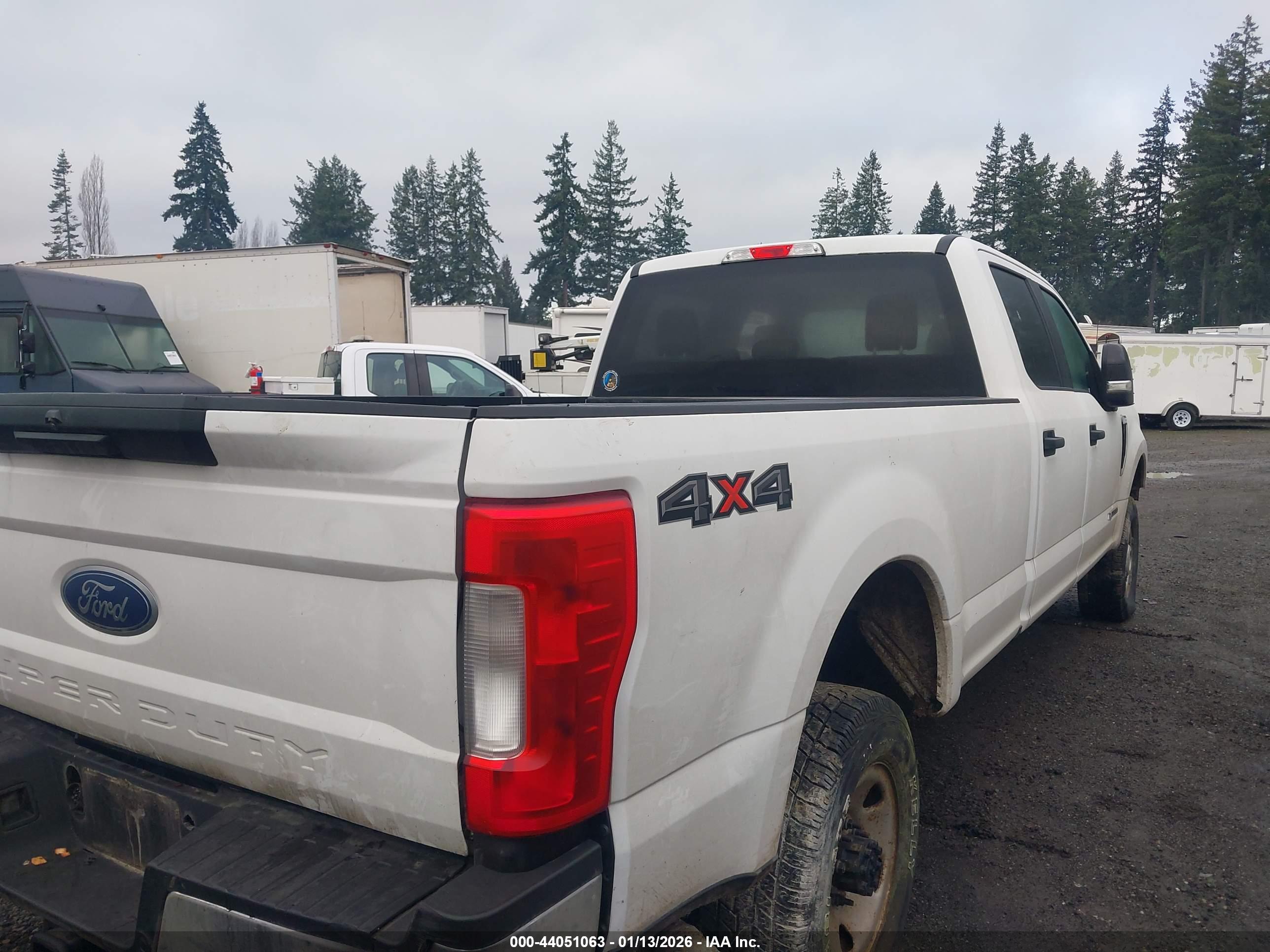 FORD F-350 image 4