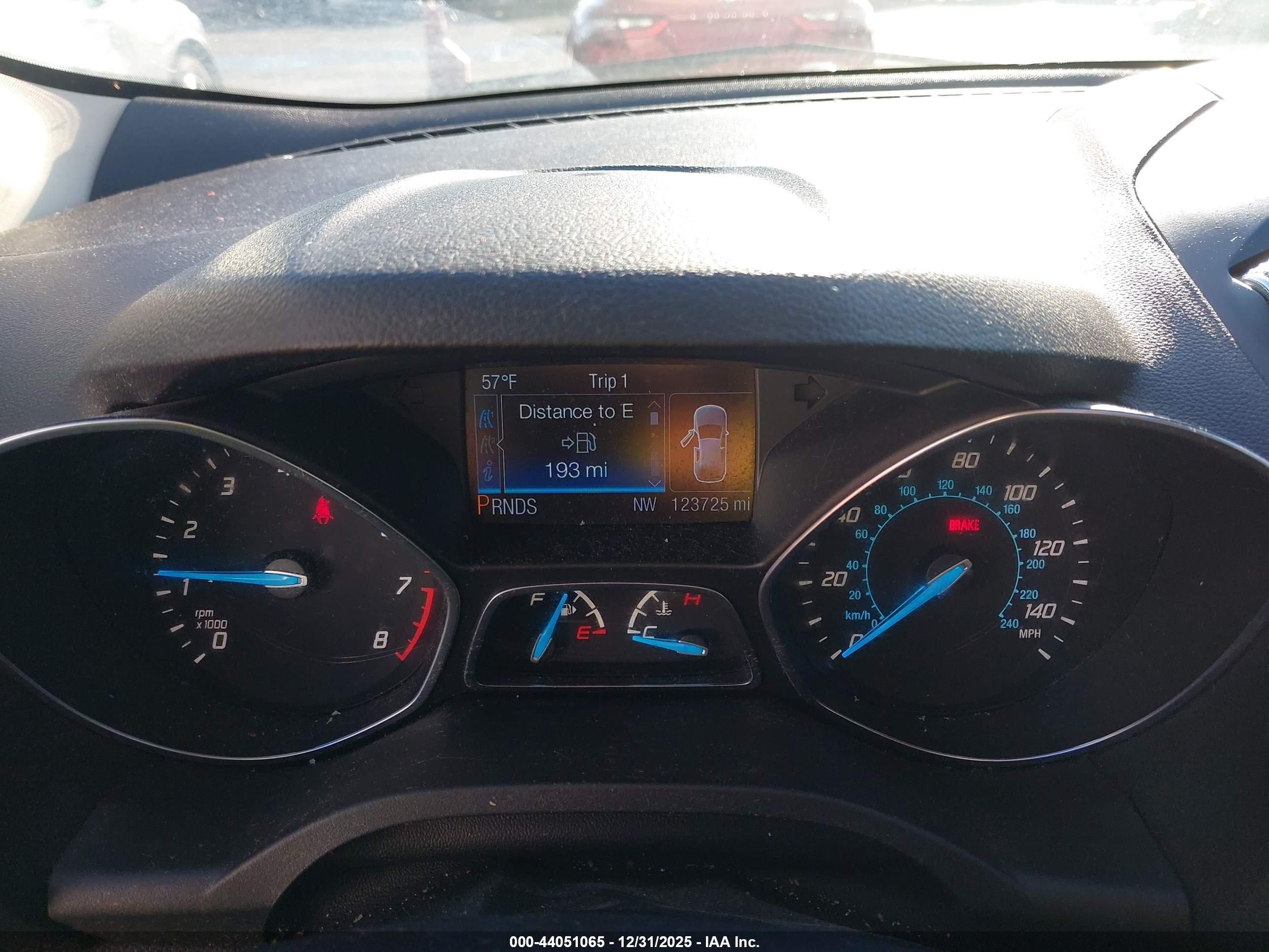 FORD ESCAPE image 7
