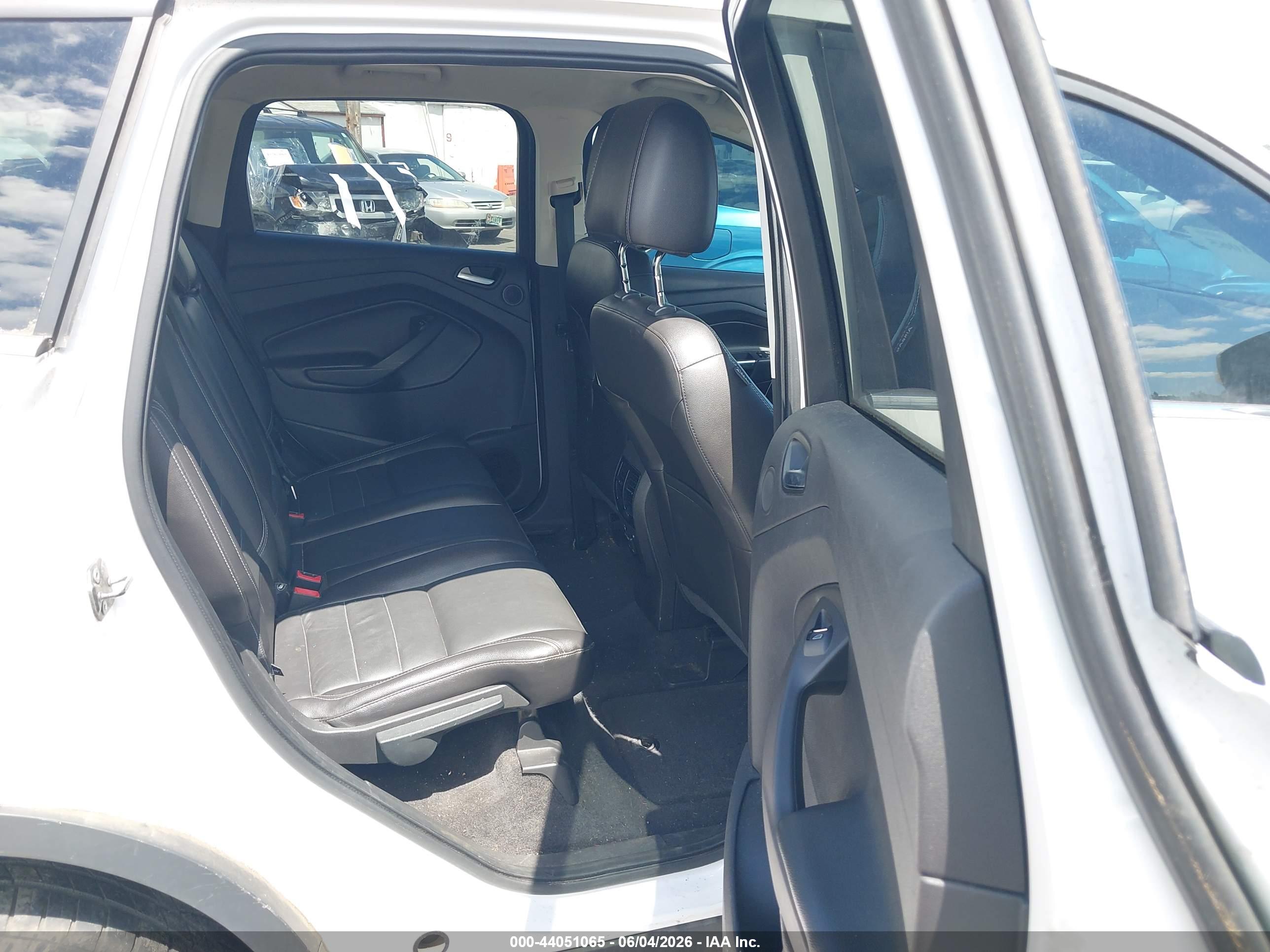FORD ESCAPE image 8