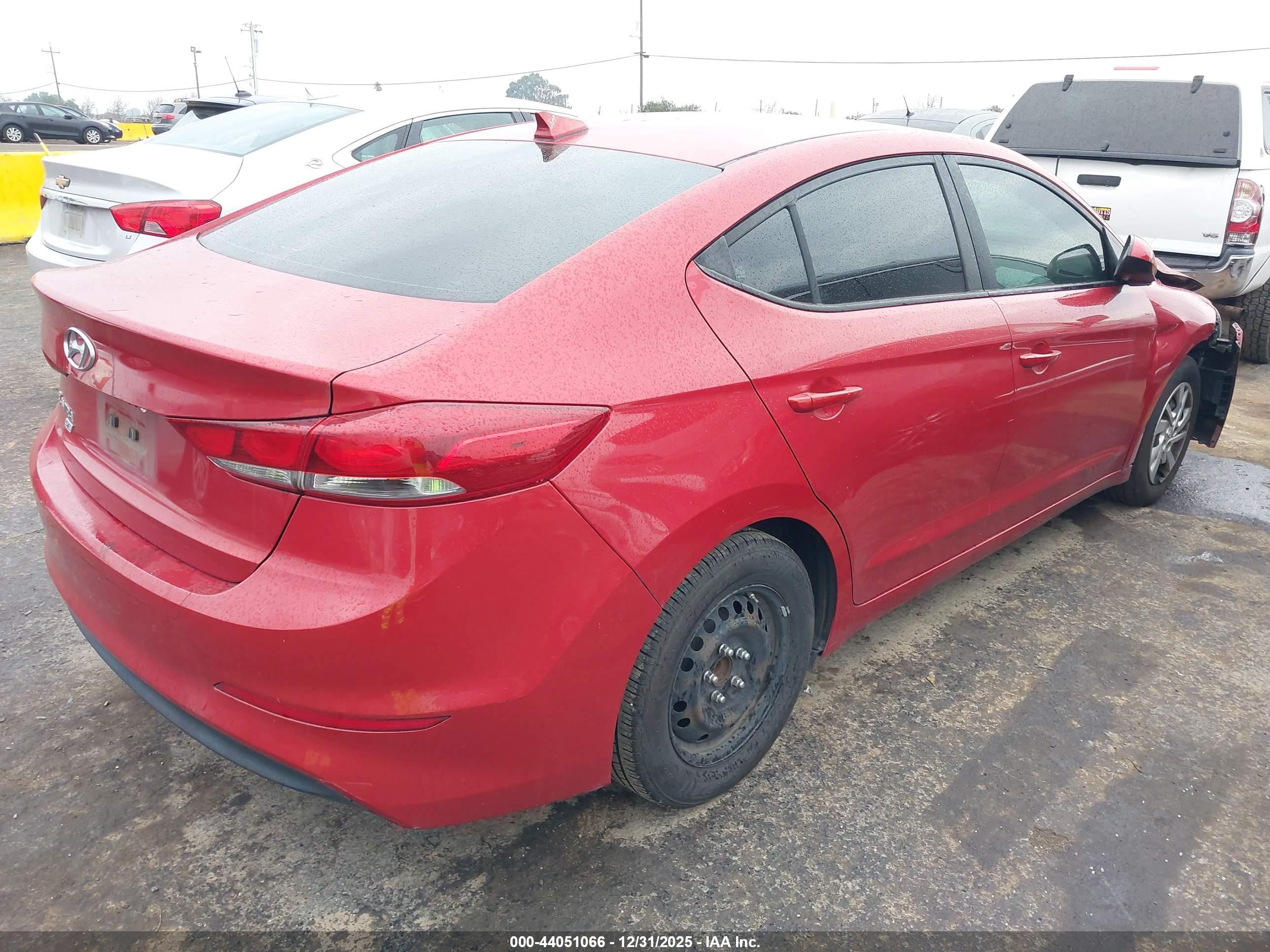 HYUNDAI ELANTRA image 4