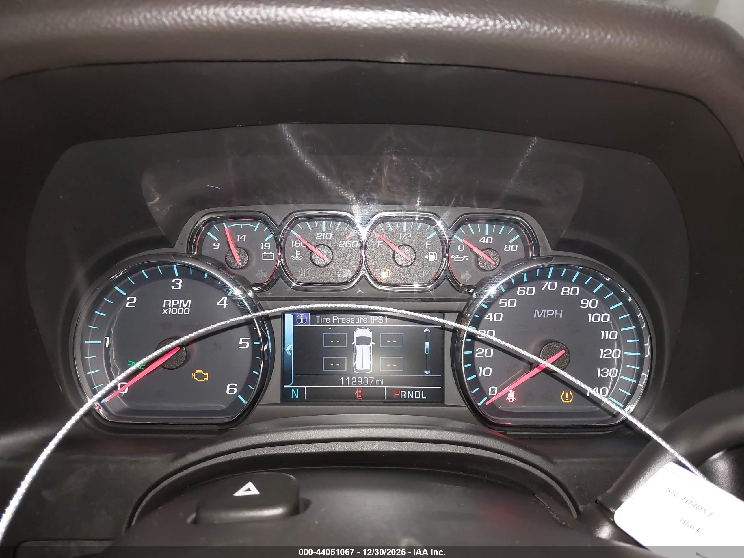 CHEVROLET SUBURBAN image 7