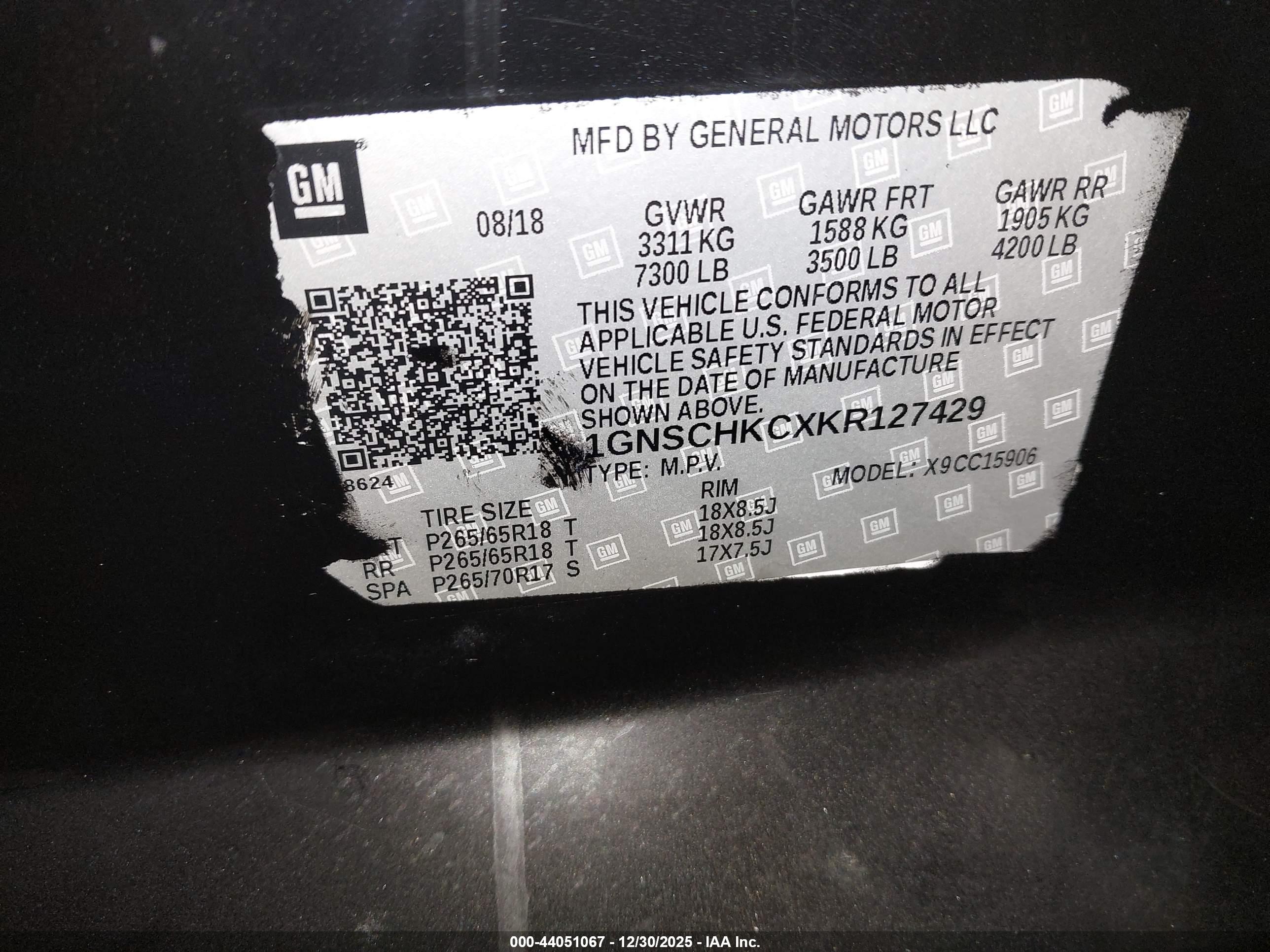 CHEVROLET SUBURBAN image 9