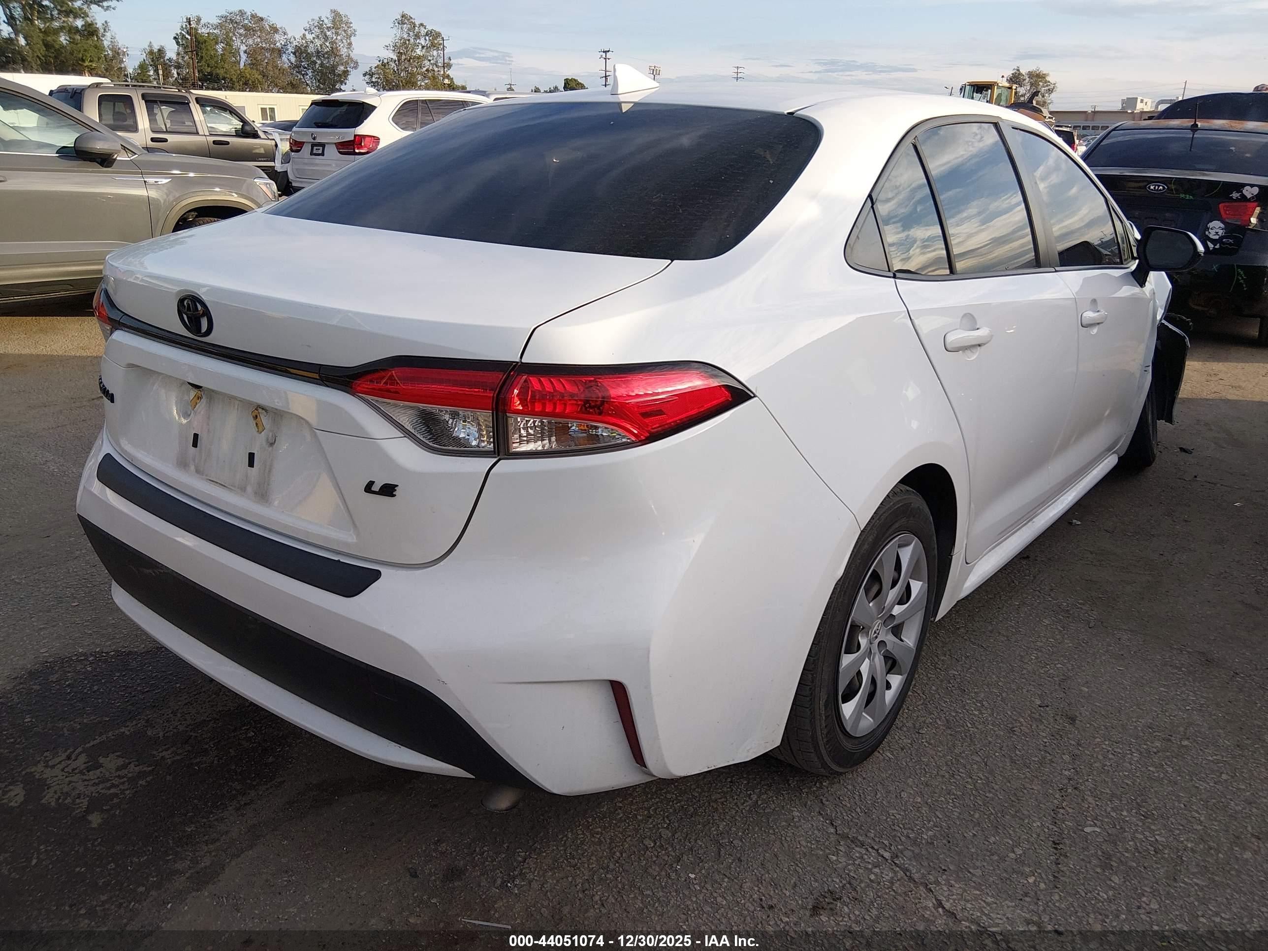 TOYOTA COROLLA image 4