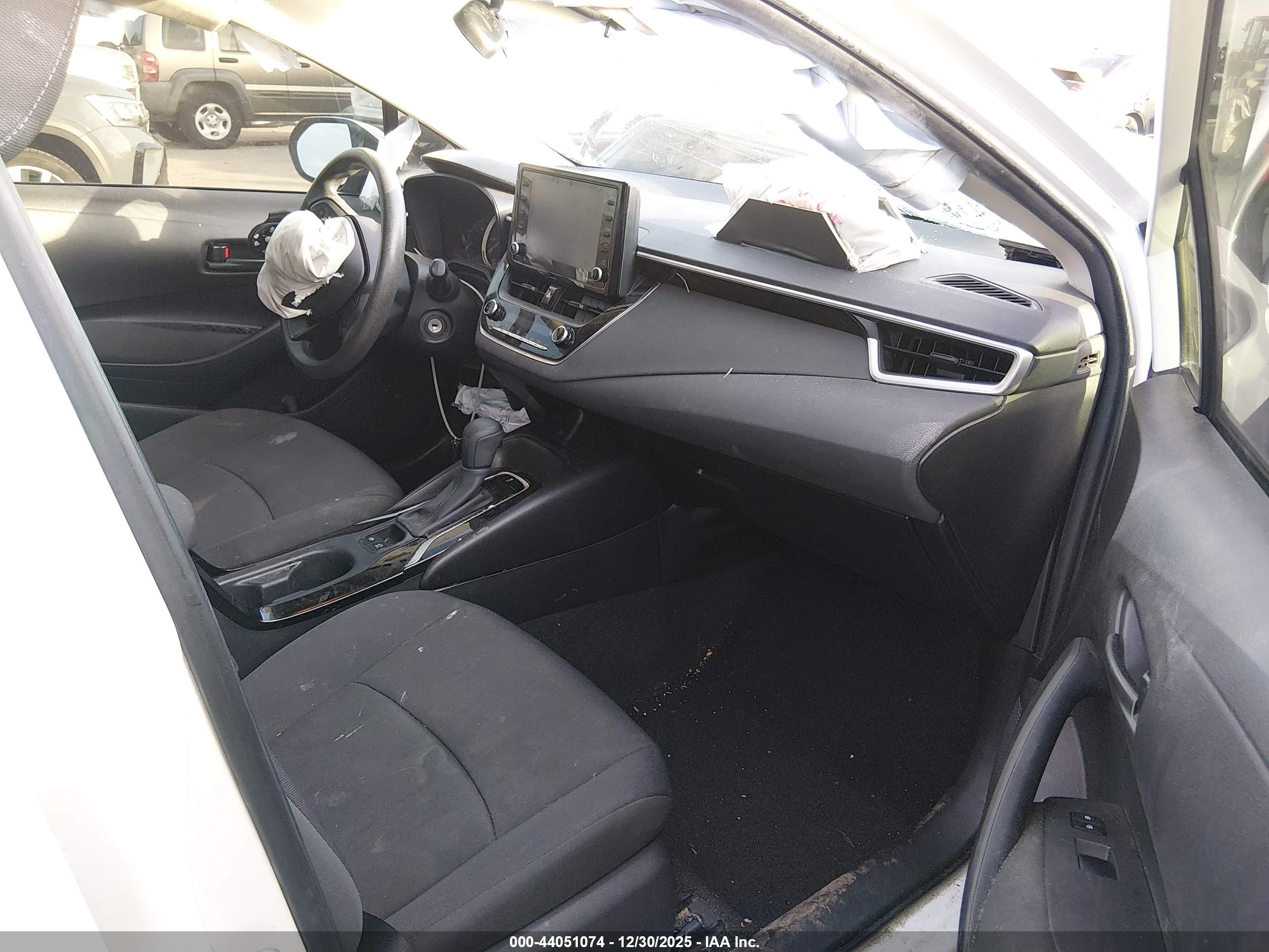 TOYOTA COROLLA image 5