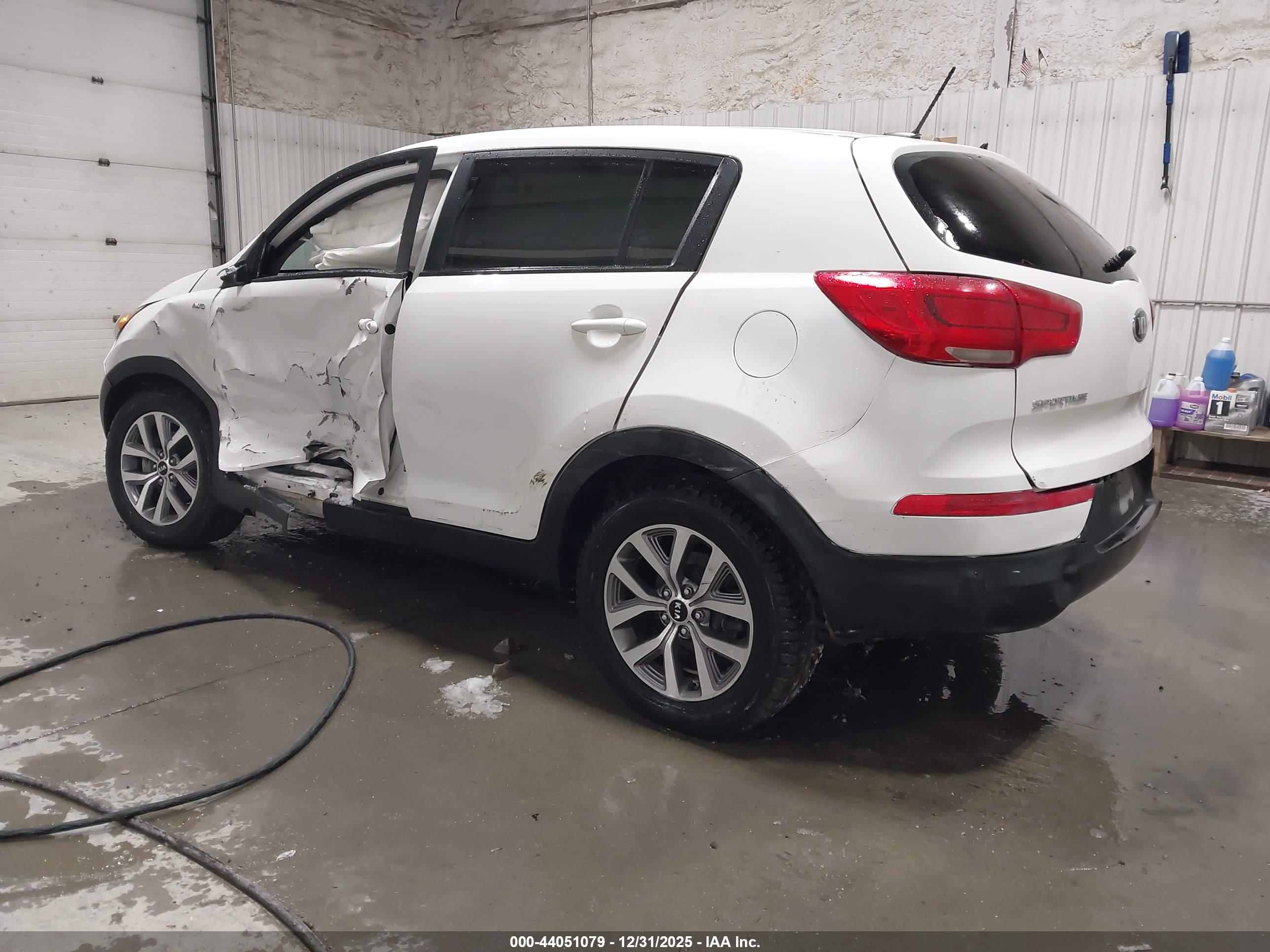 KIA SPORTAGE image 3
