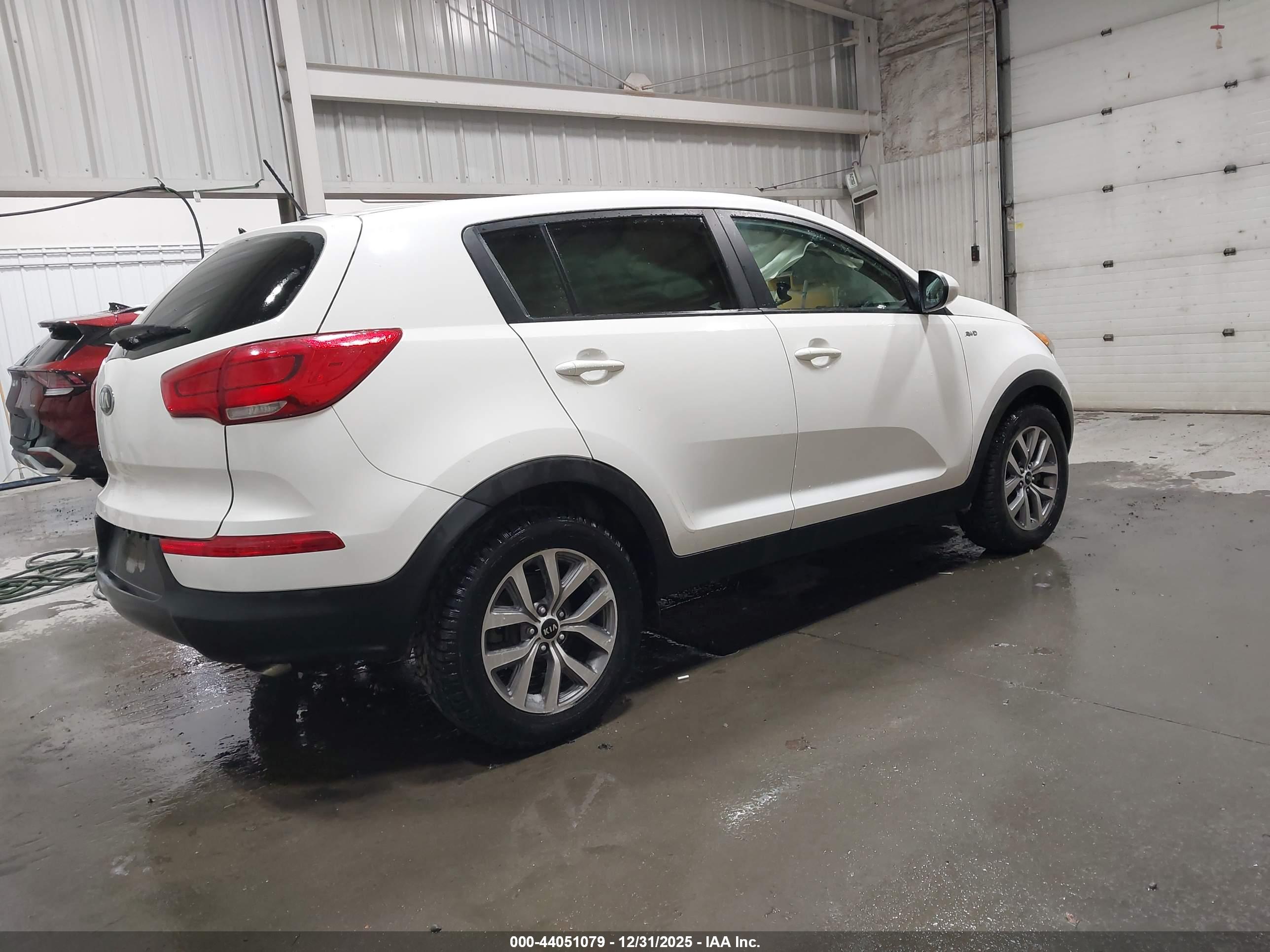 KIA SPORTAGE image 4