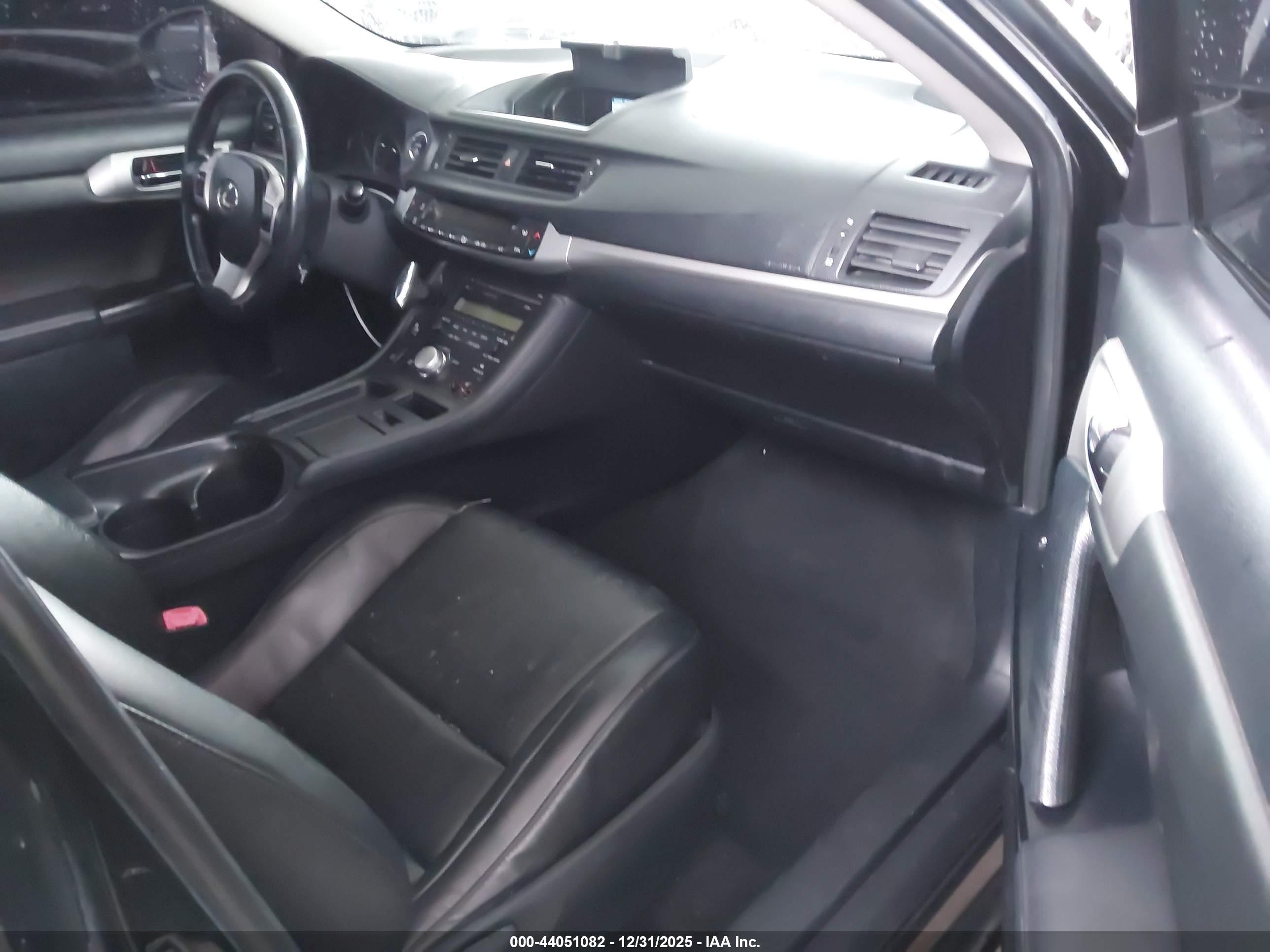 LEXUS CT image 5