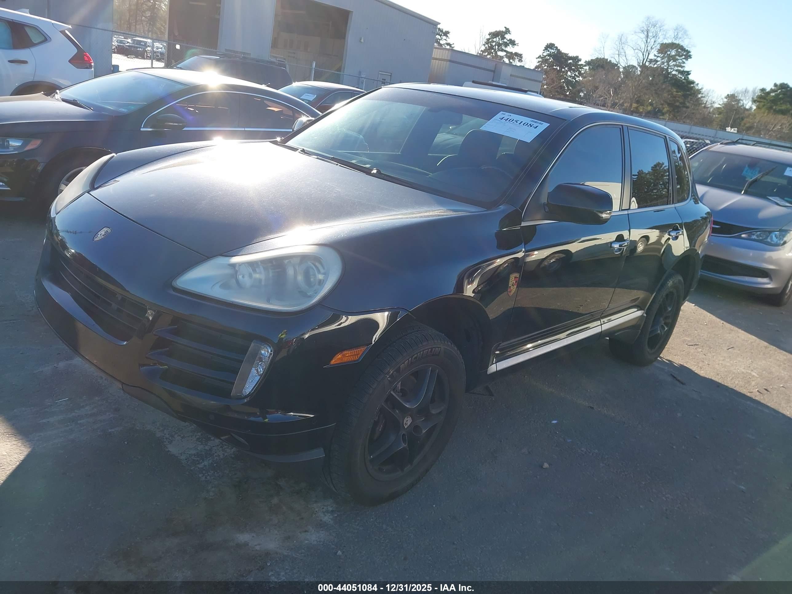 PORSCHE CAYENNE image 2