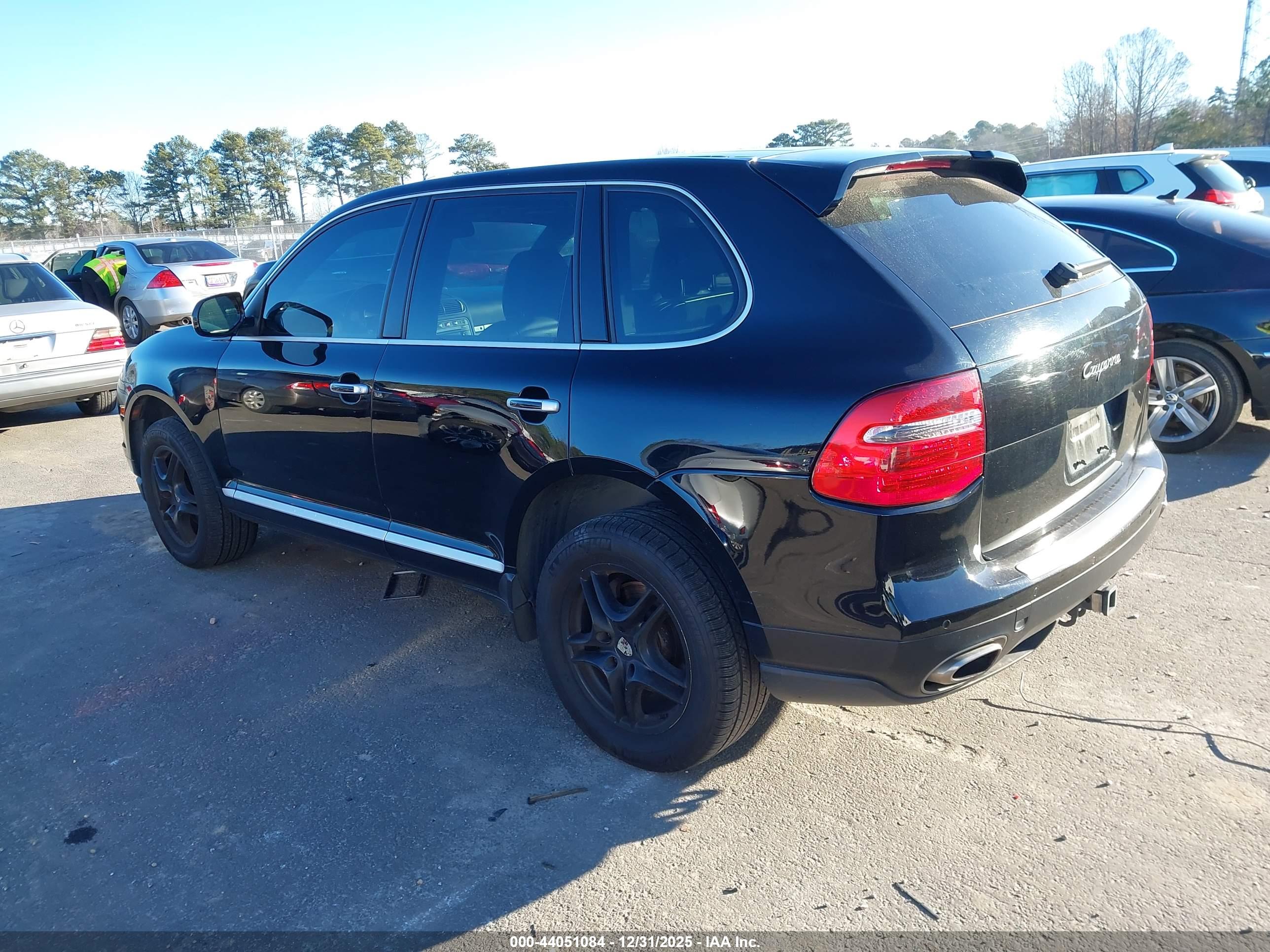 PORSCHE CAYENNE image 3