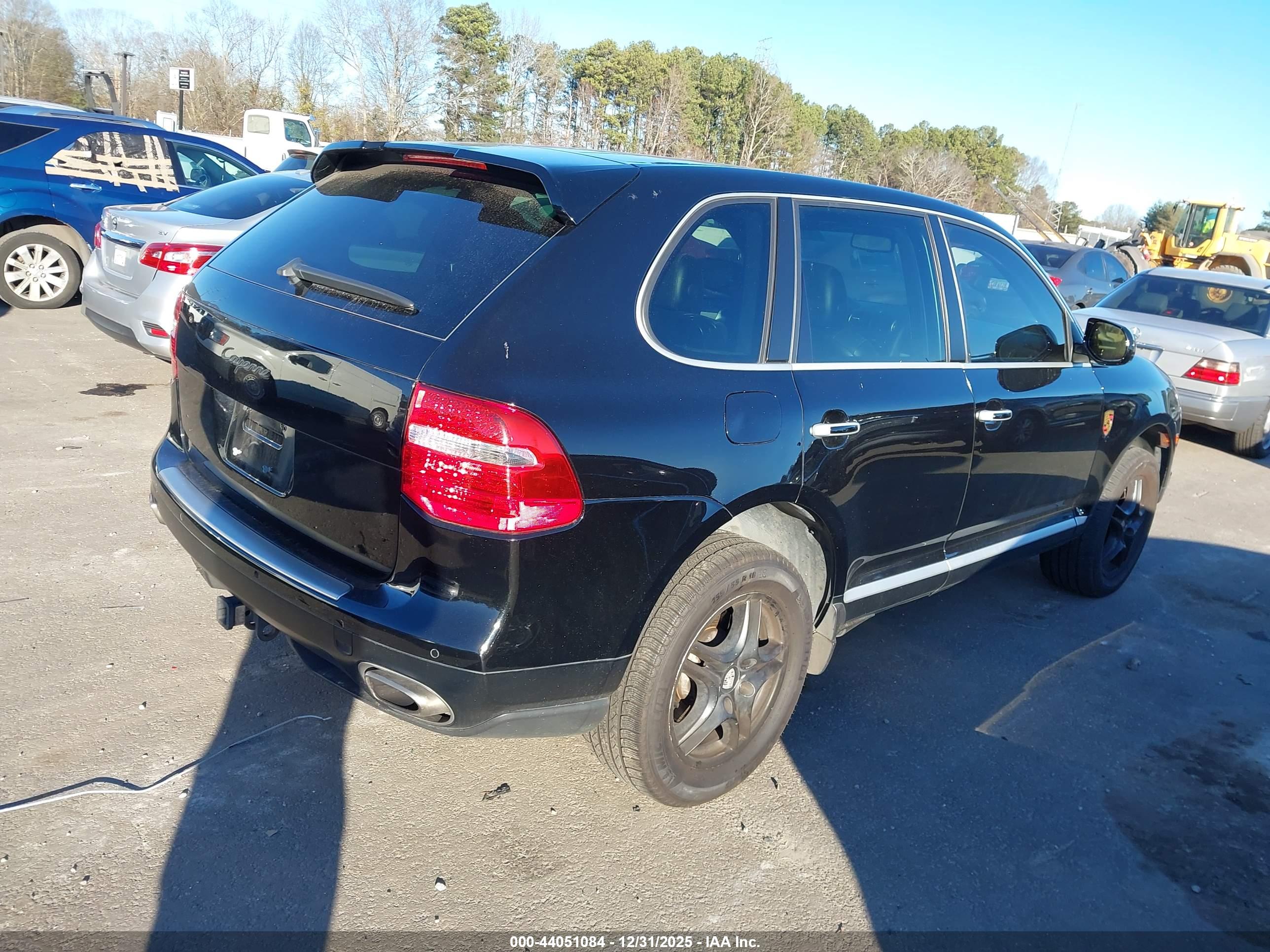 PORSCHE CAYENNE image 4