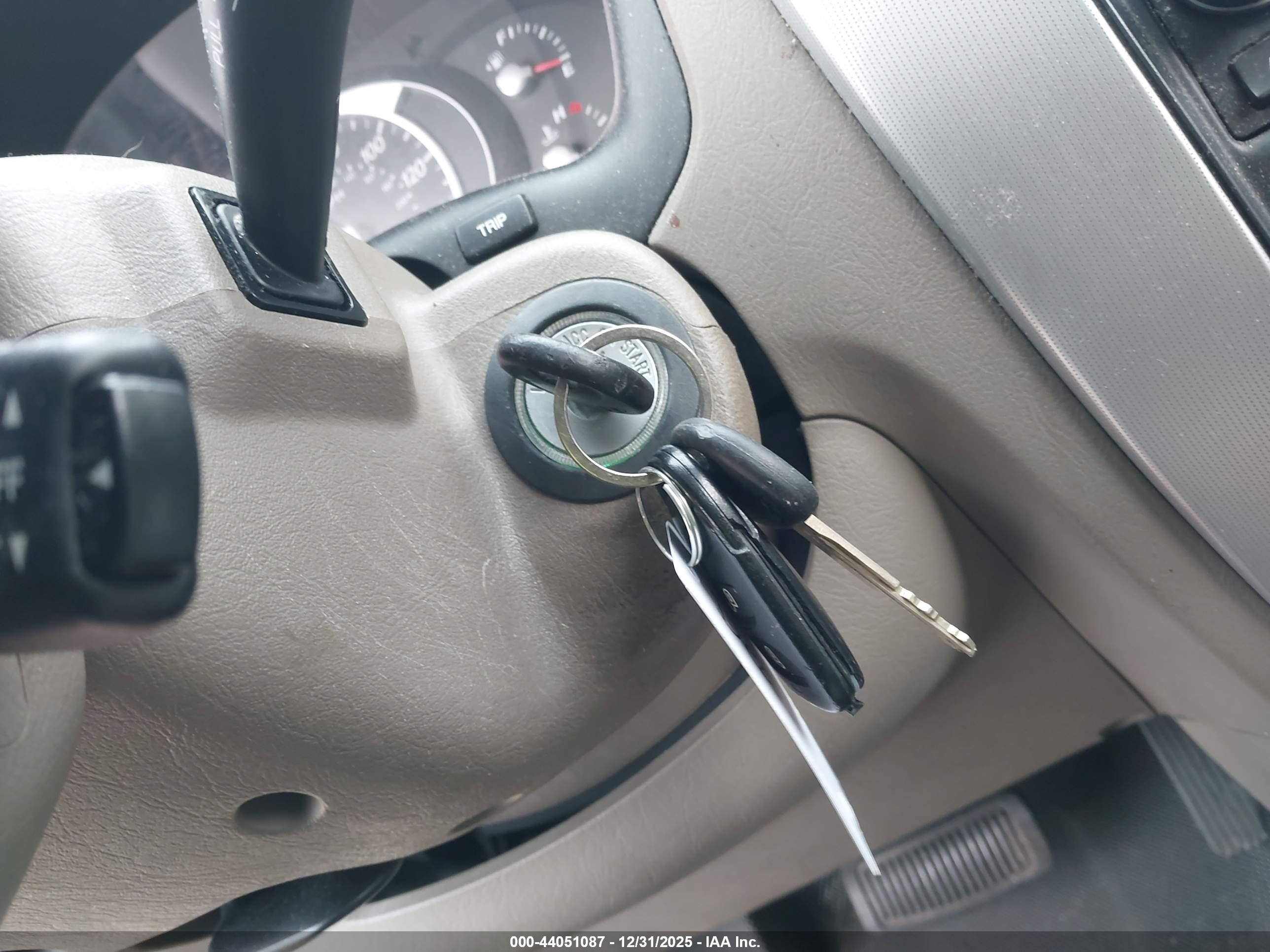 HYUNDAI TUCSON image 11