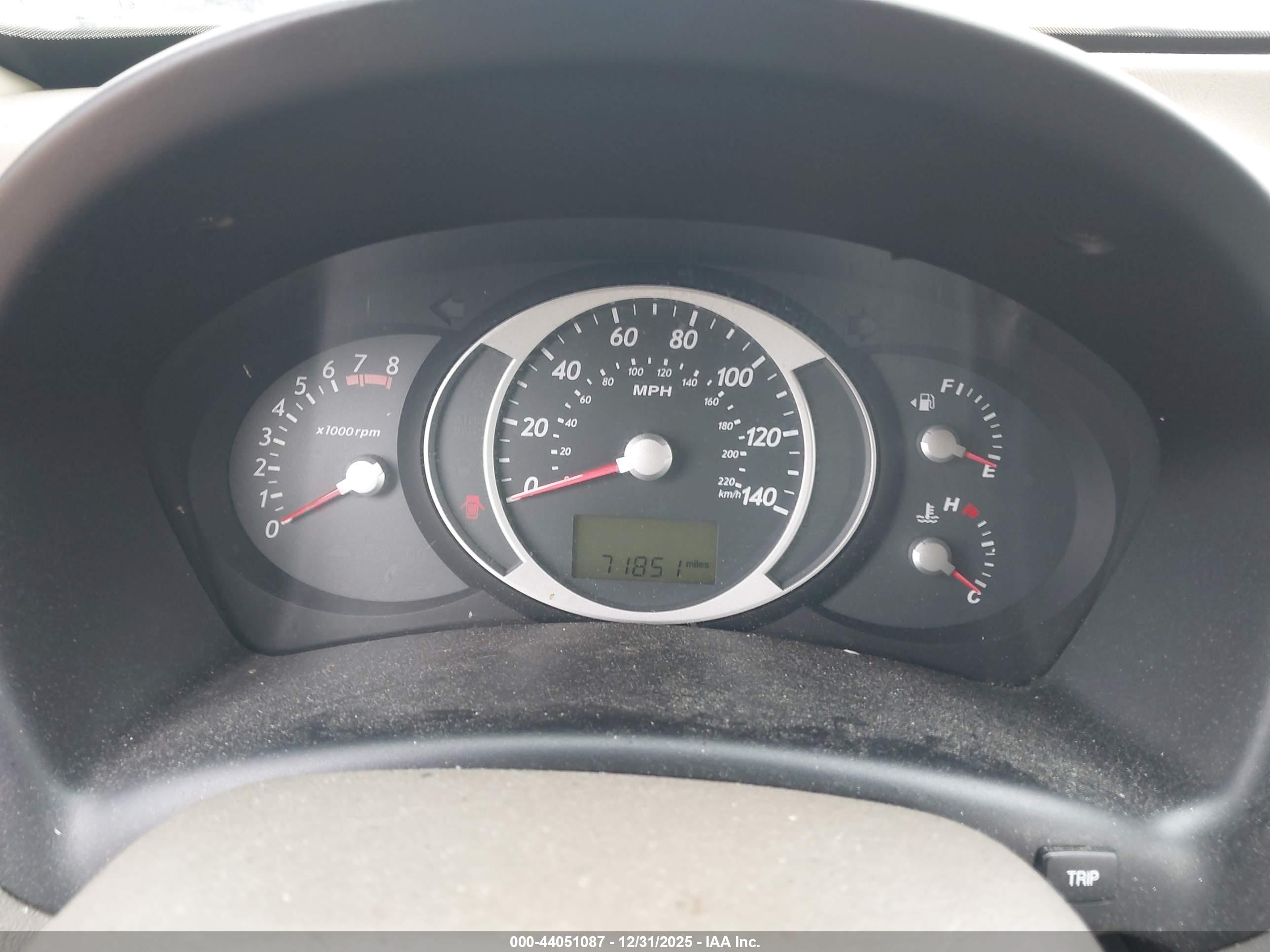 HYUNDAI TUCSON image 7