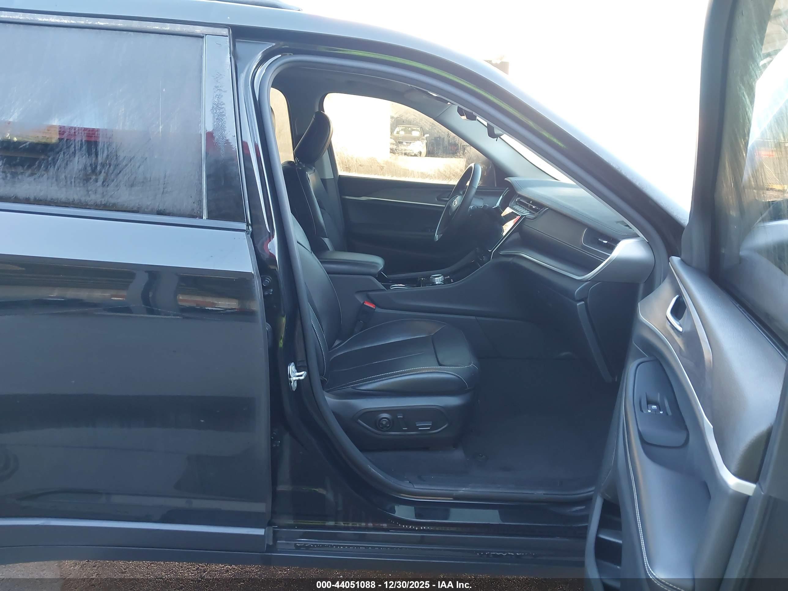 JEEP GRAND image 5