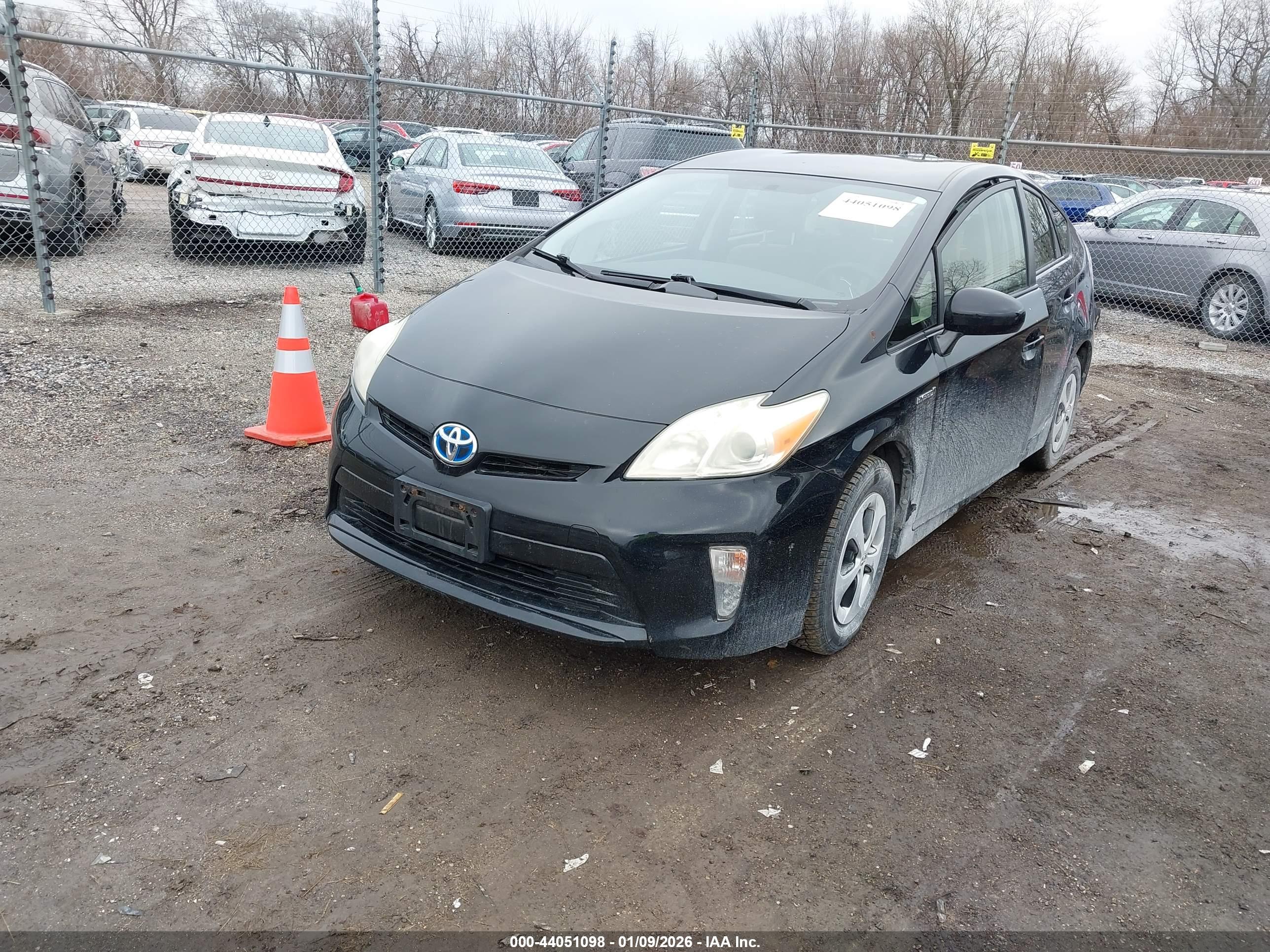 TOYOTA PRIUS image 2