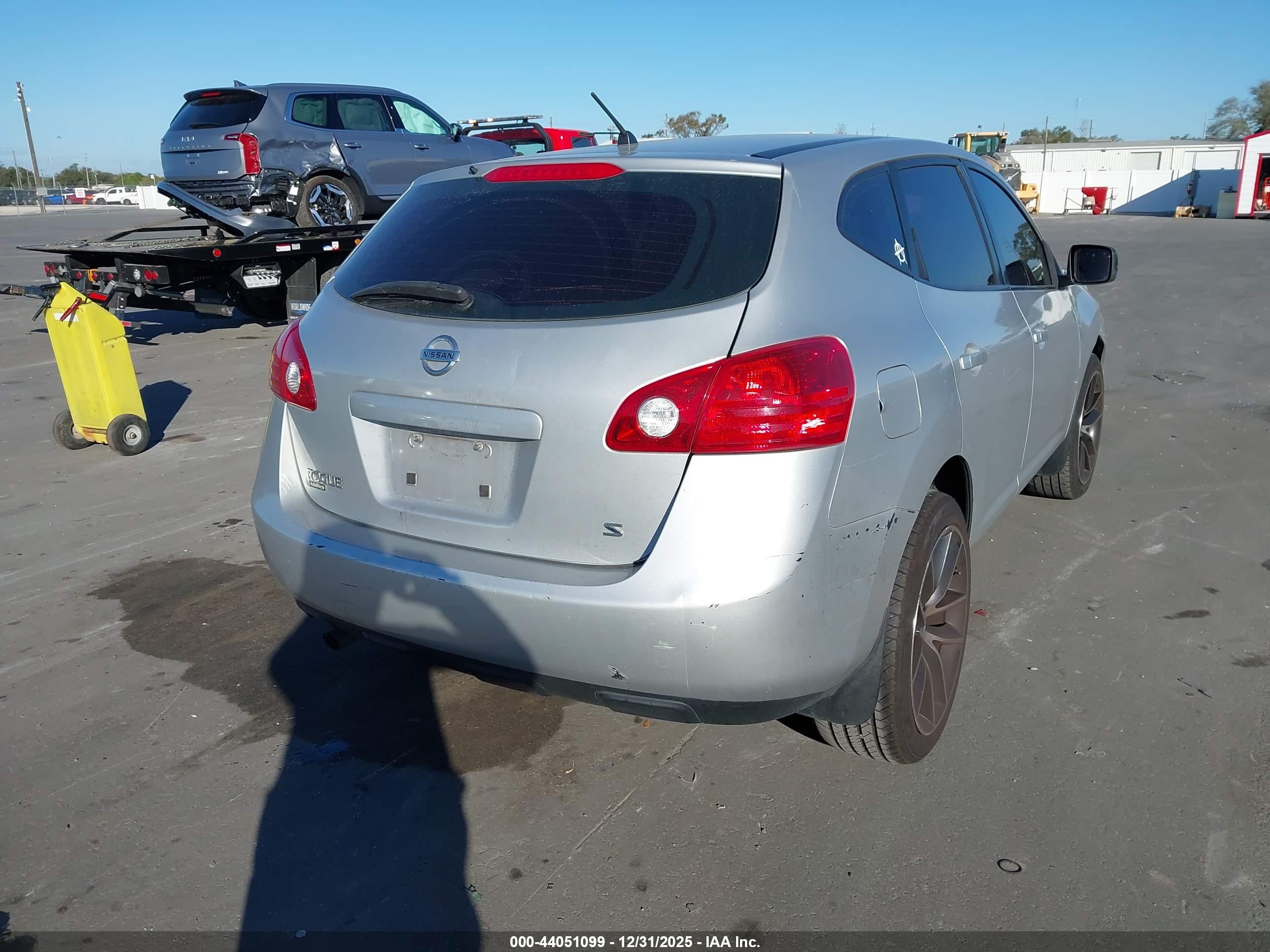 NISSAN ROGUE image 4