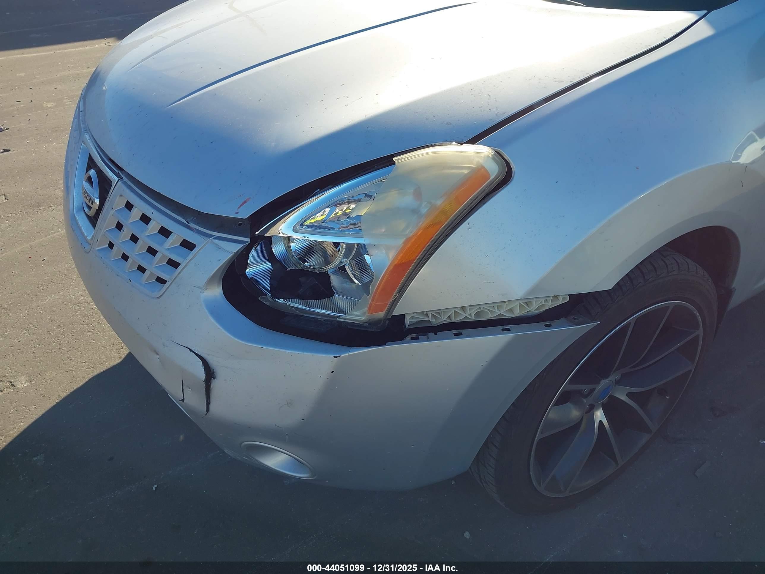 NISSAN ROGUE image 6