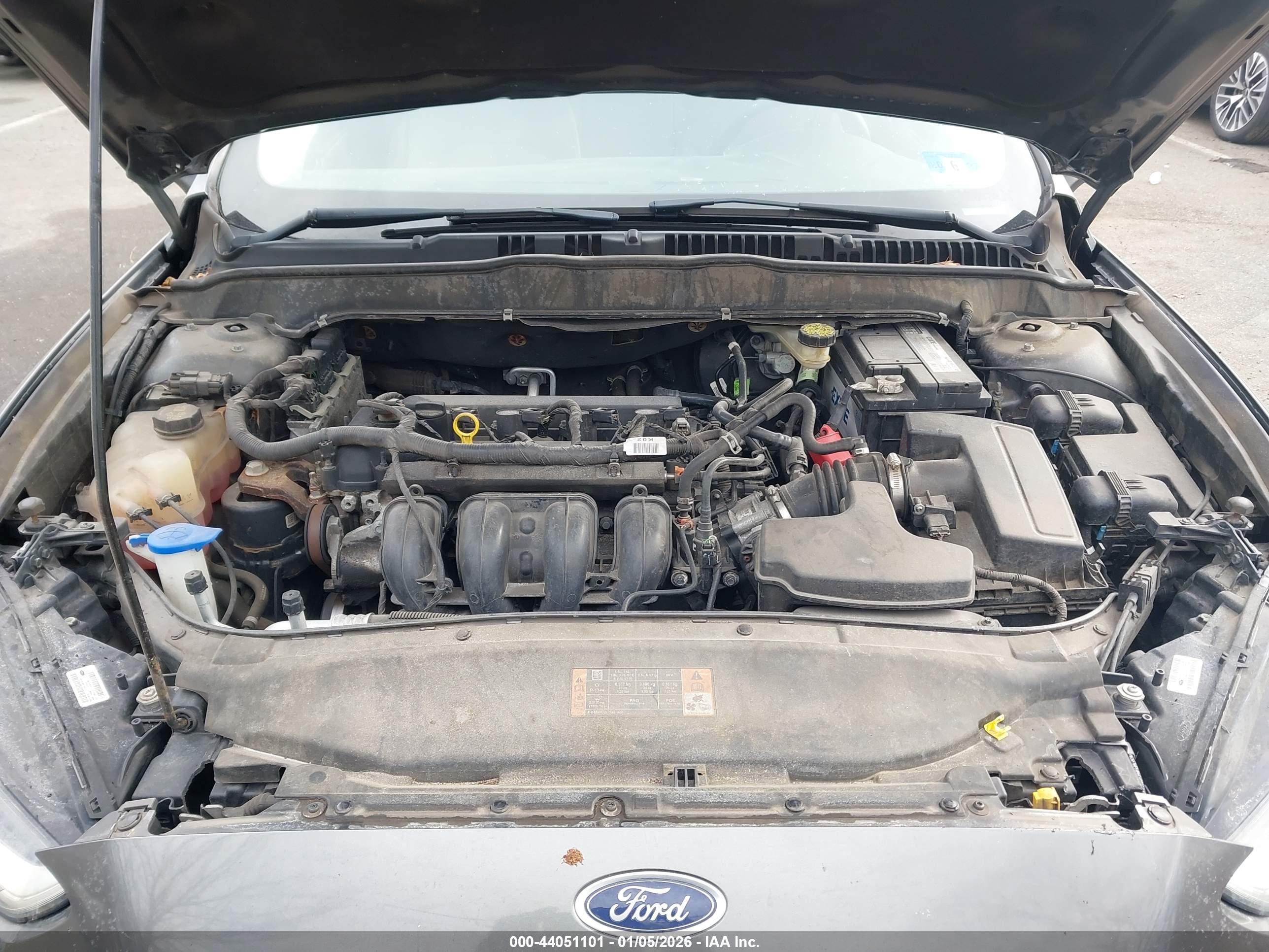 FORD FUSION image 10