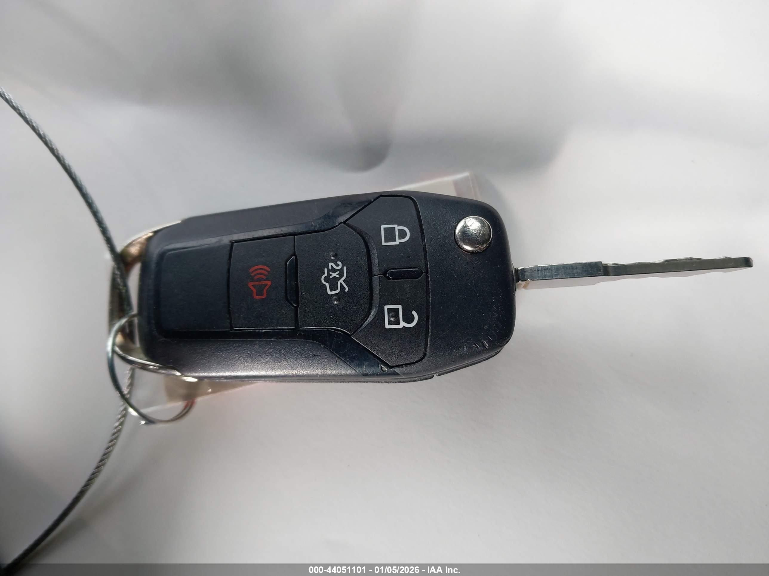 FORD FUSION image 11
