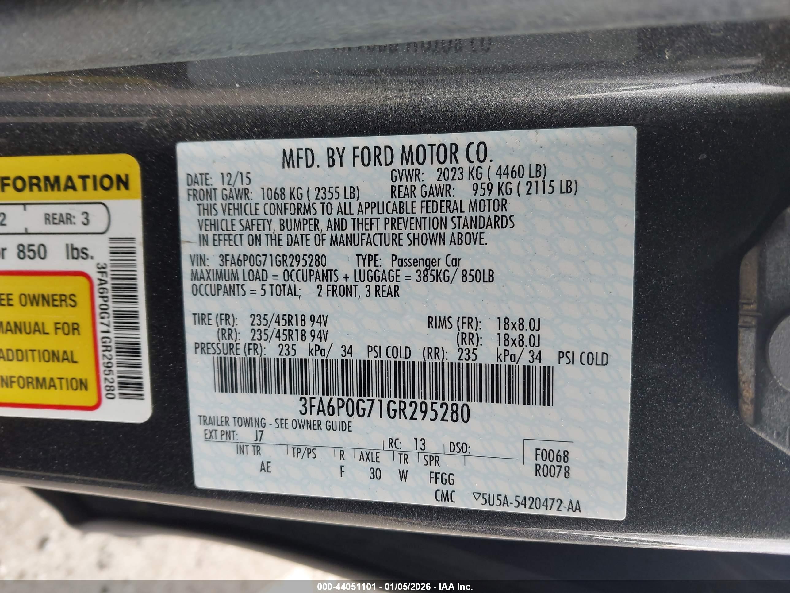 FORD FUSION image 9