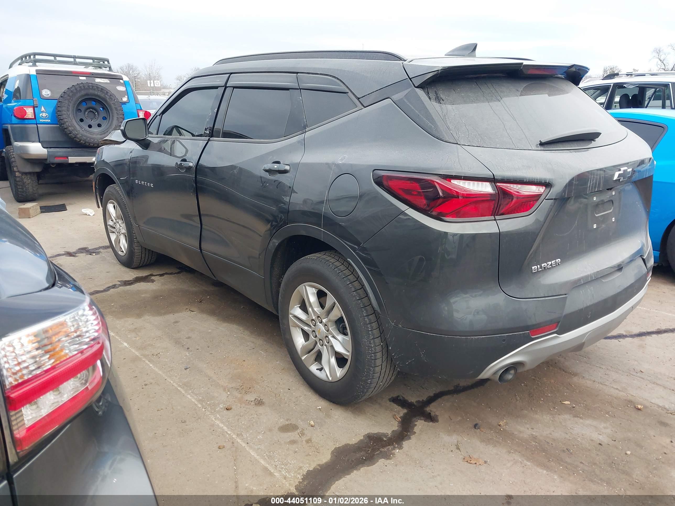CHEVROLET BLAZER image 3