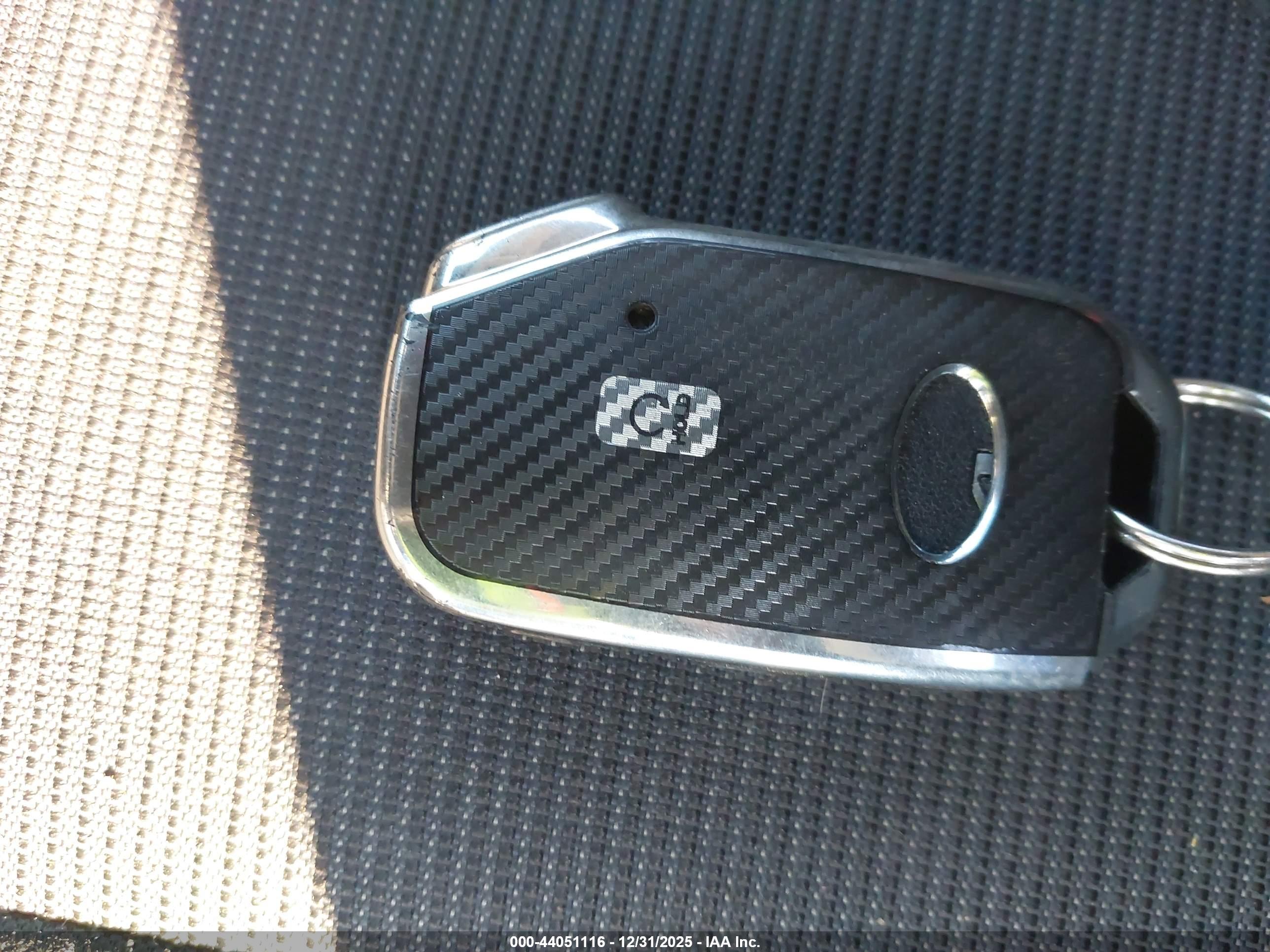 KIA K5 image 11