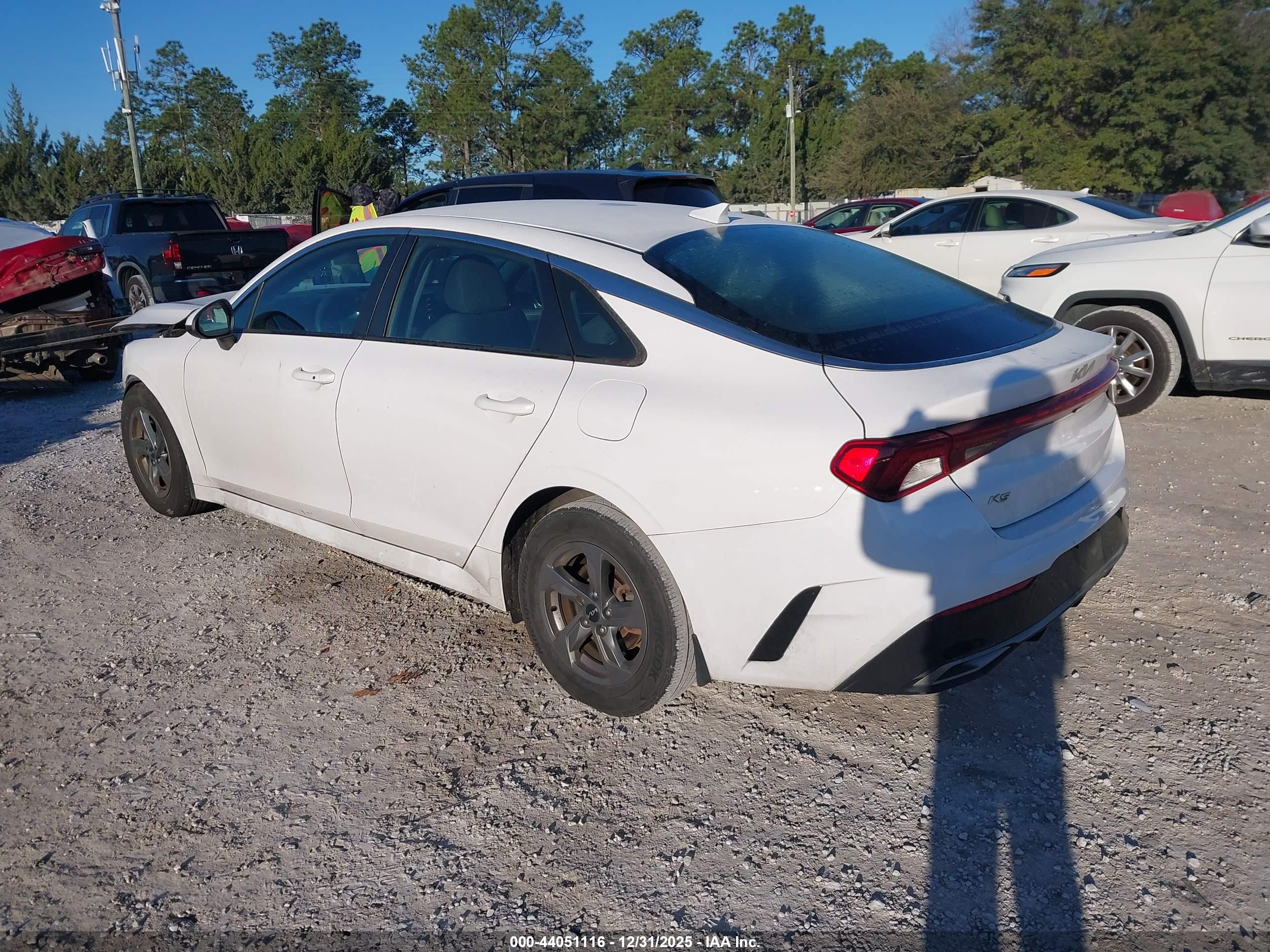 KIA K5 image 3