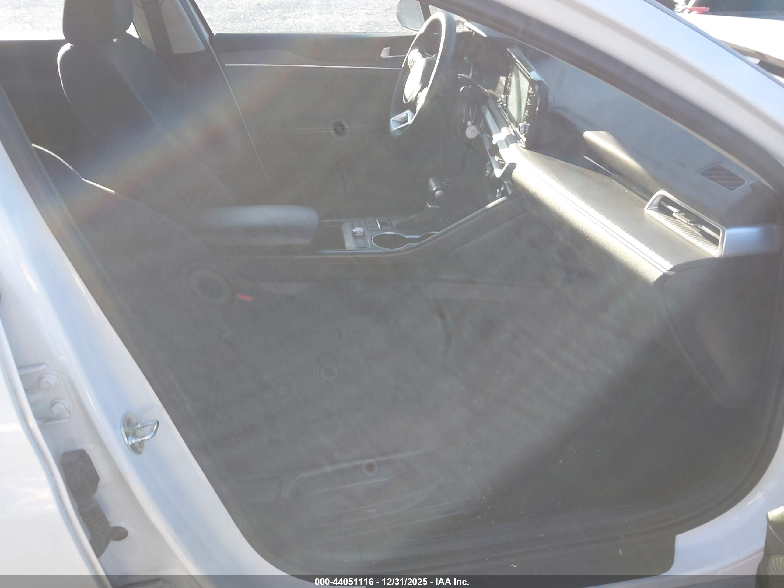 KIA K5 image 5