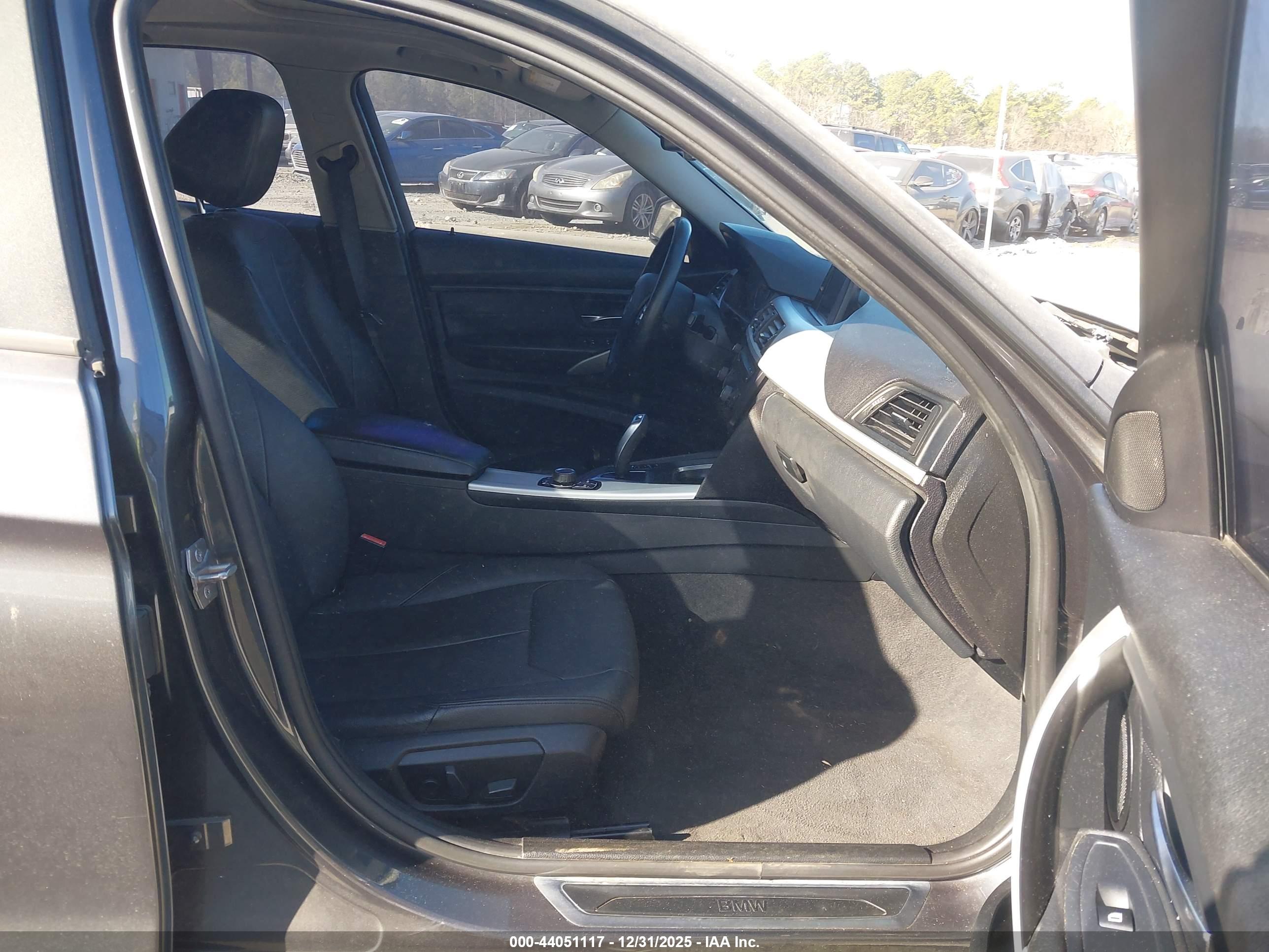 BMW 328I image 5