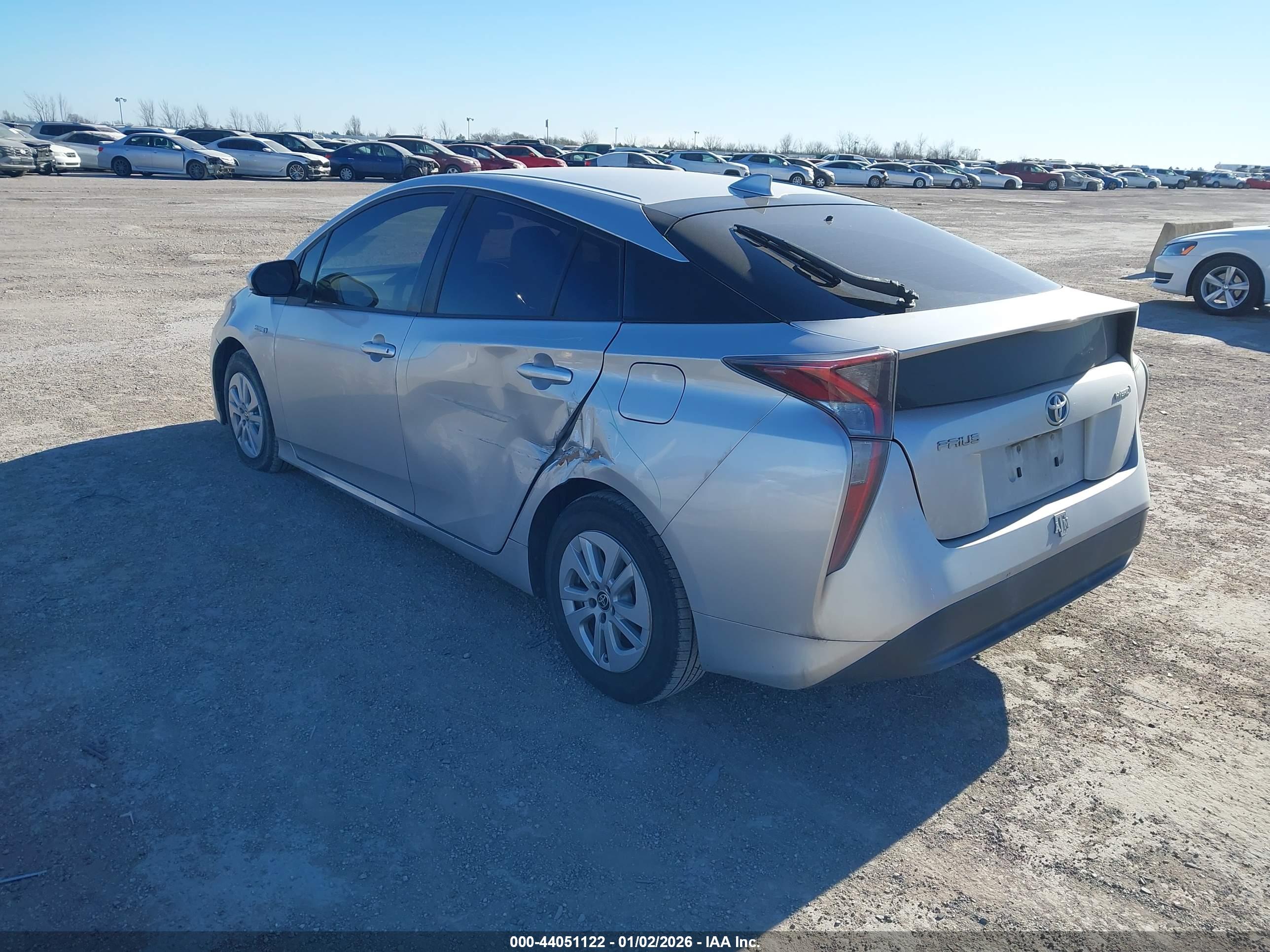 TOYOTA PRIUS image 3