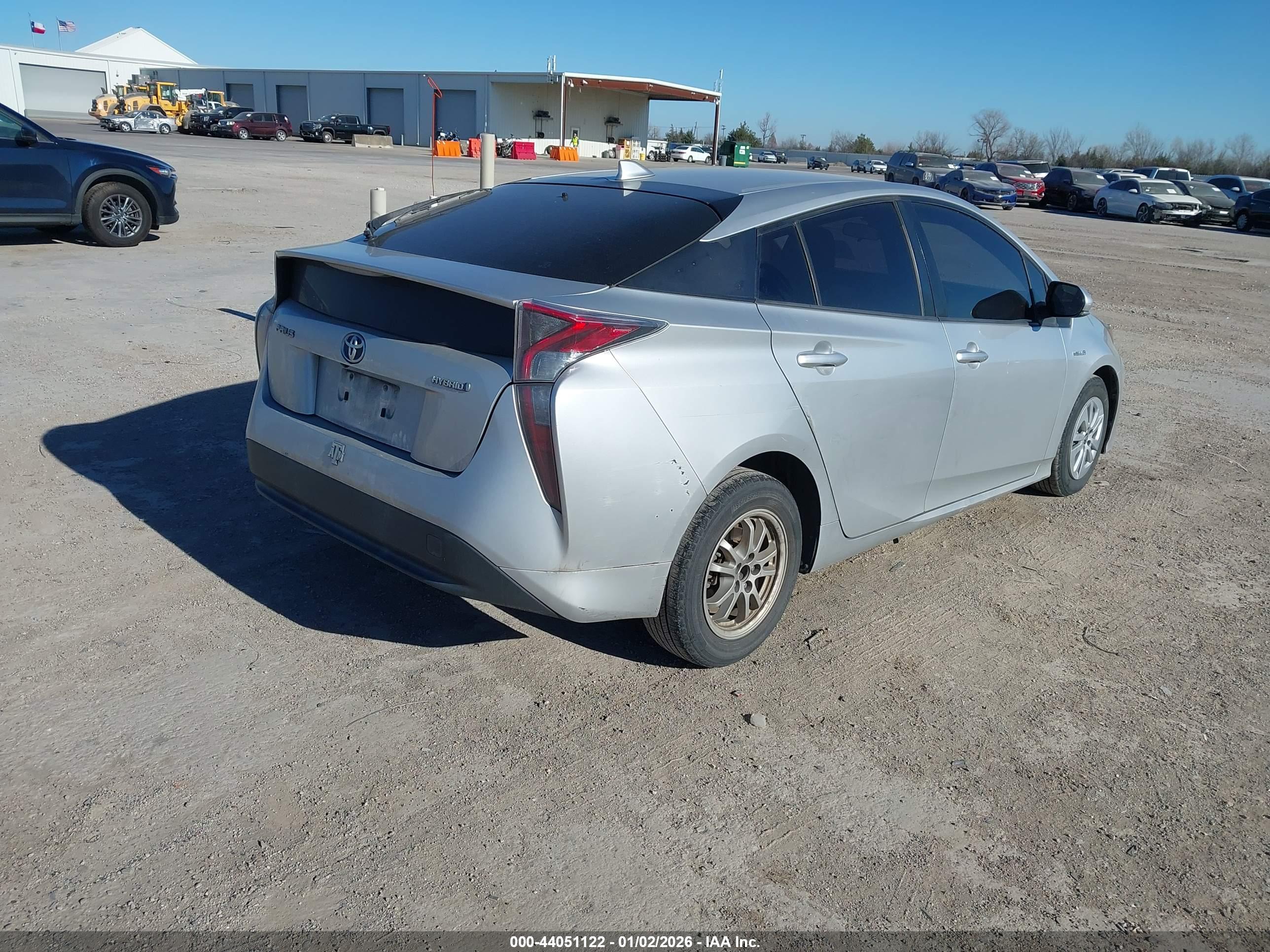 TOYOTA PRIUS image 4