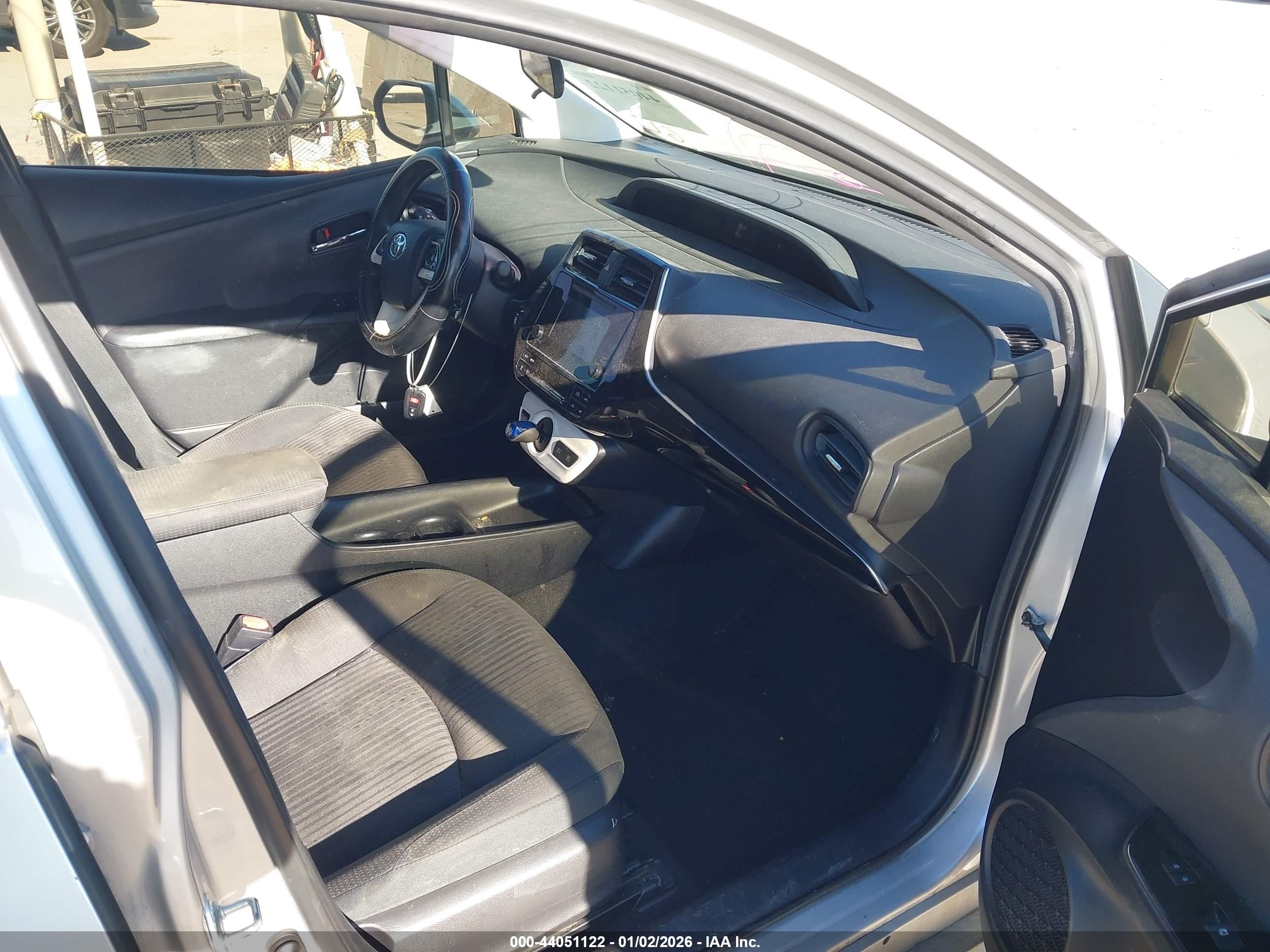 TOYOTA PRIUS image 5