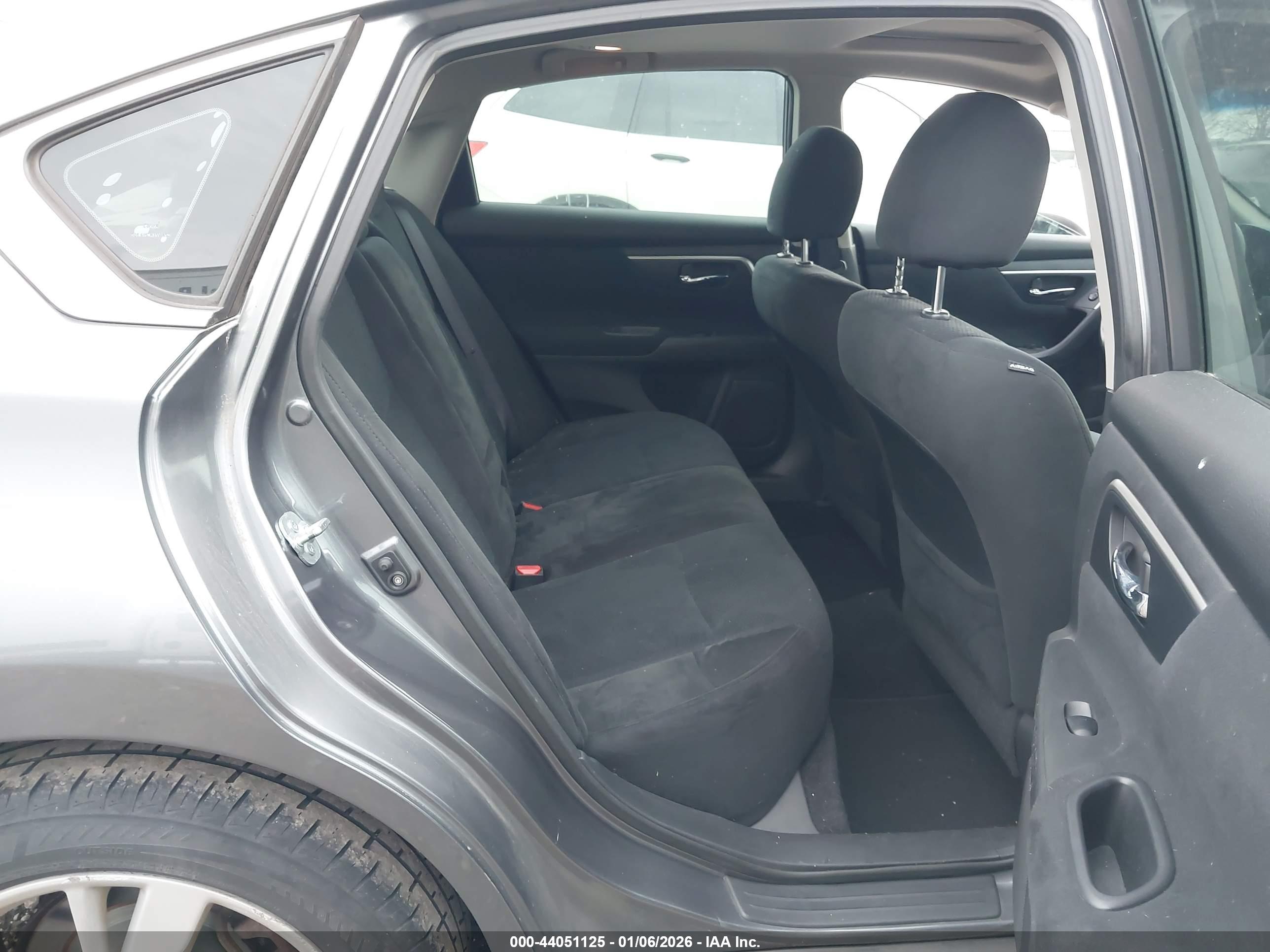 NISSAN ALTIMA image 8