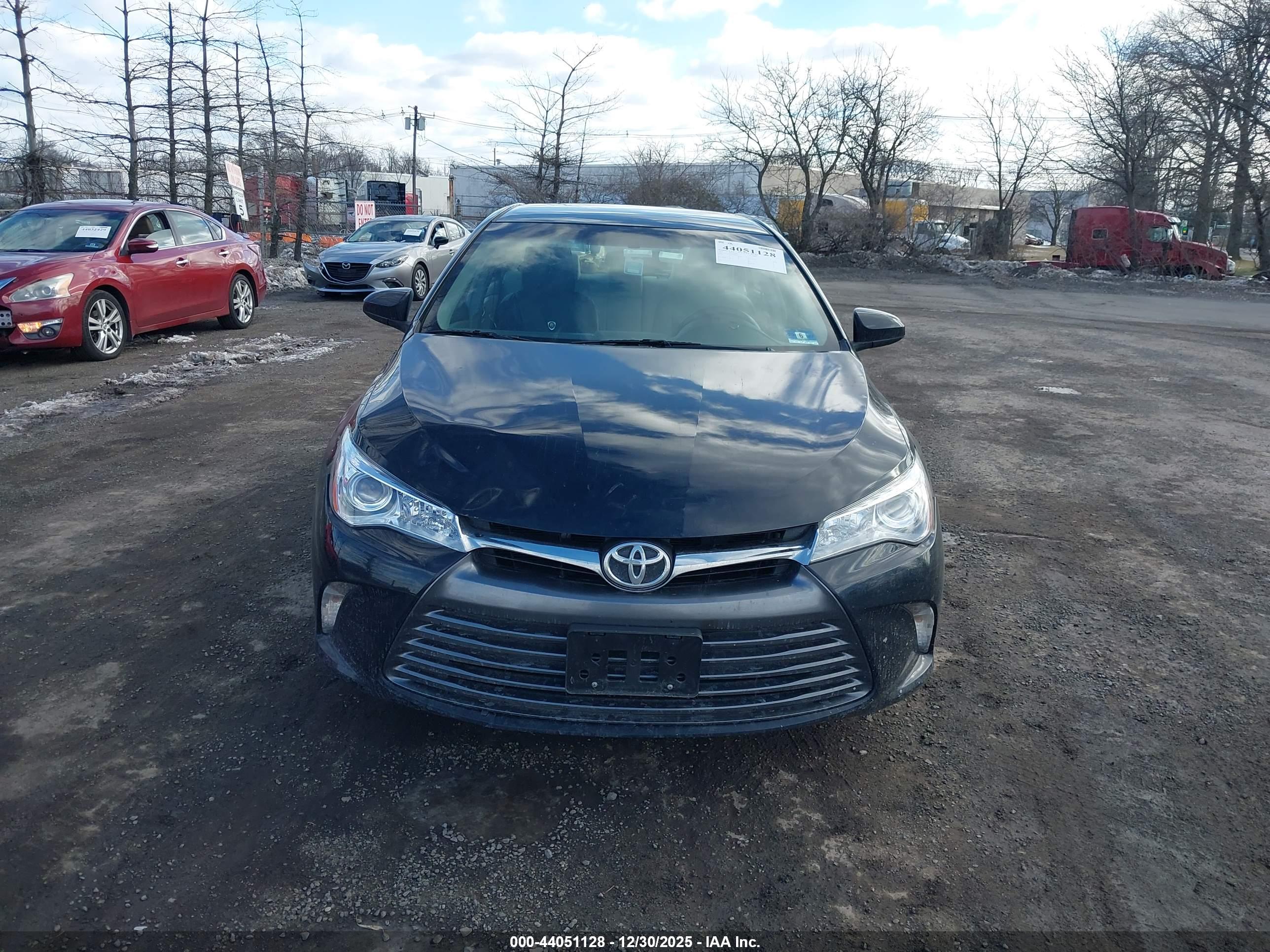 TOYOTA CAMRY image 6