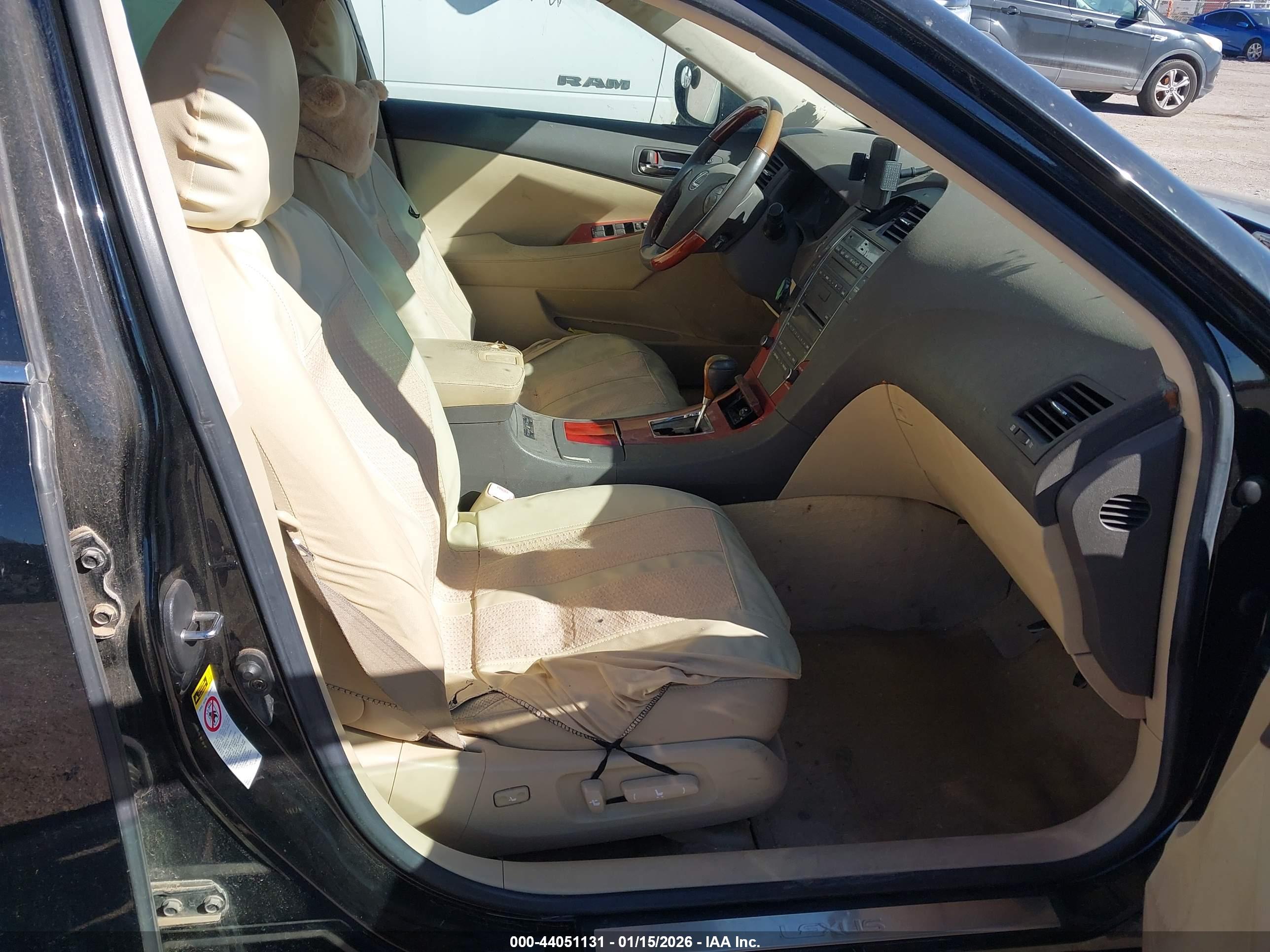 LEXUS ES image 5