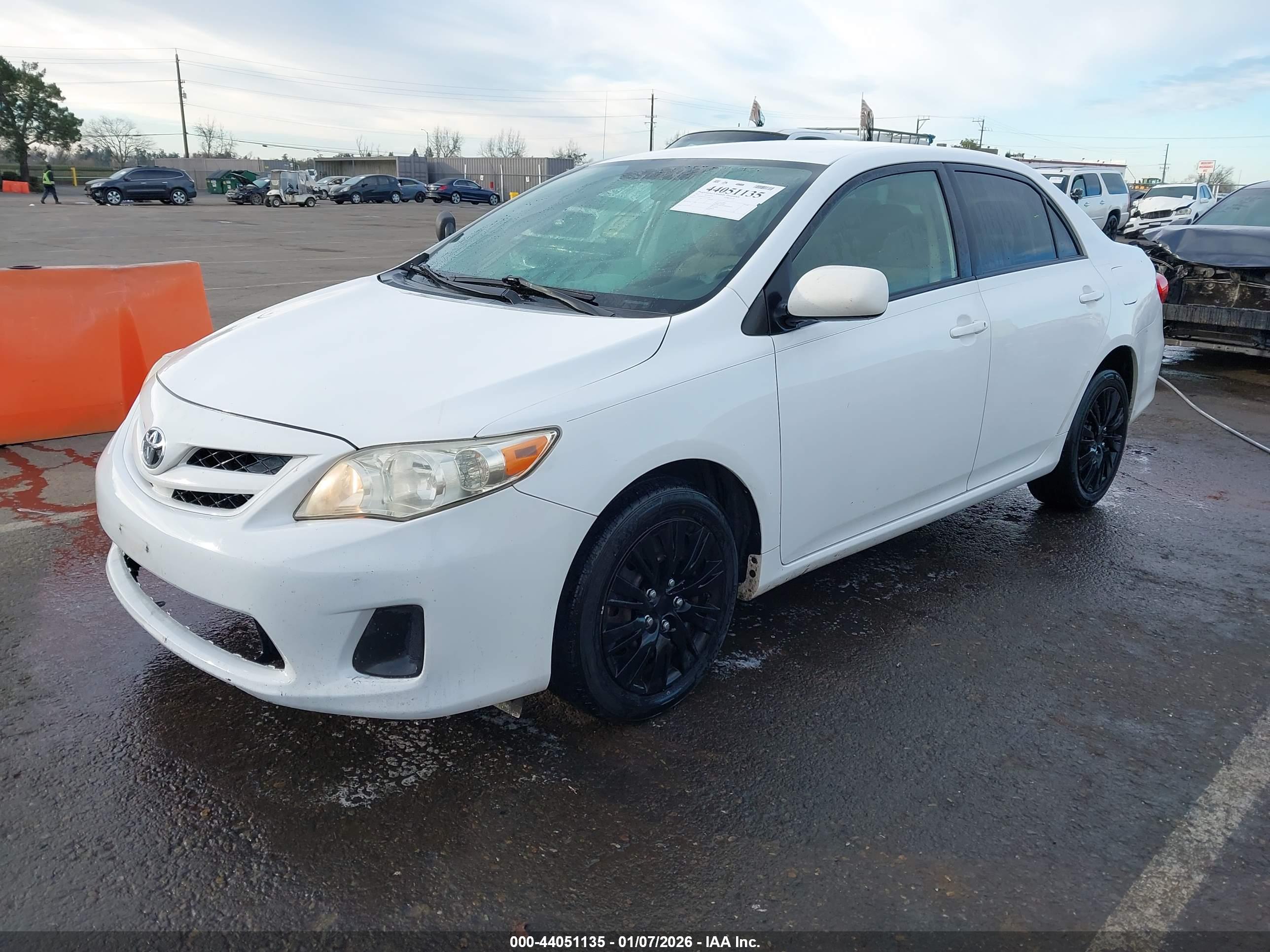 TOYOTA COROLLA image 2