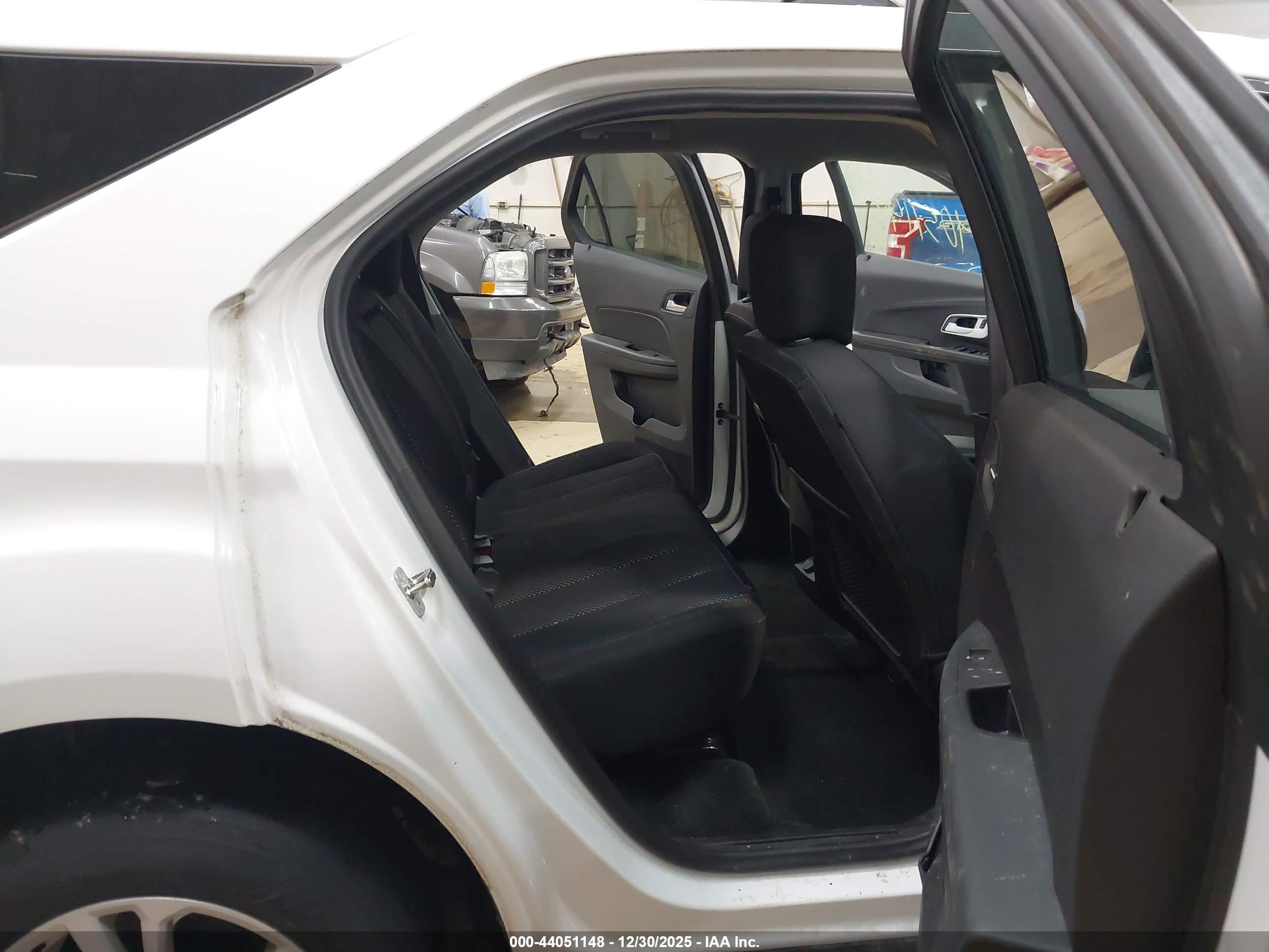 CHEVROLET EQUINOX image 8