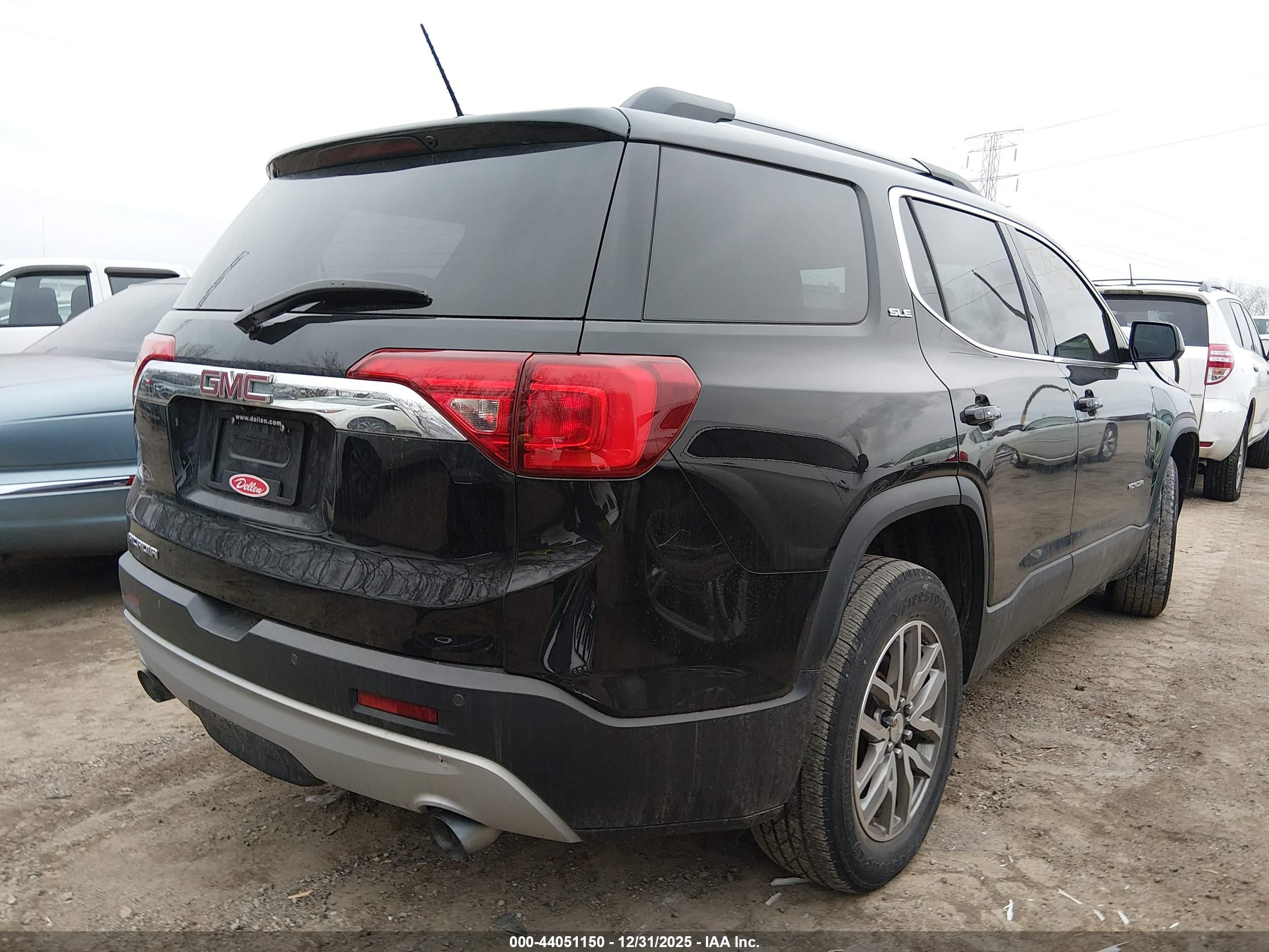 GMC ACADIA image 4