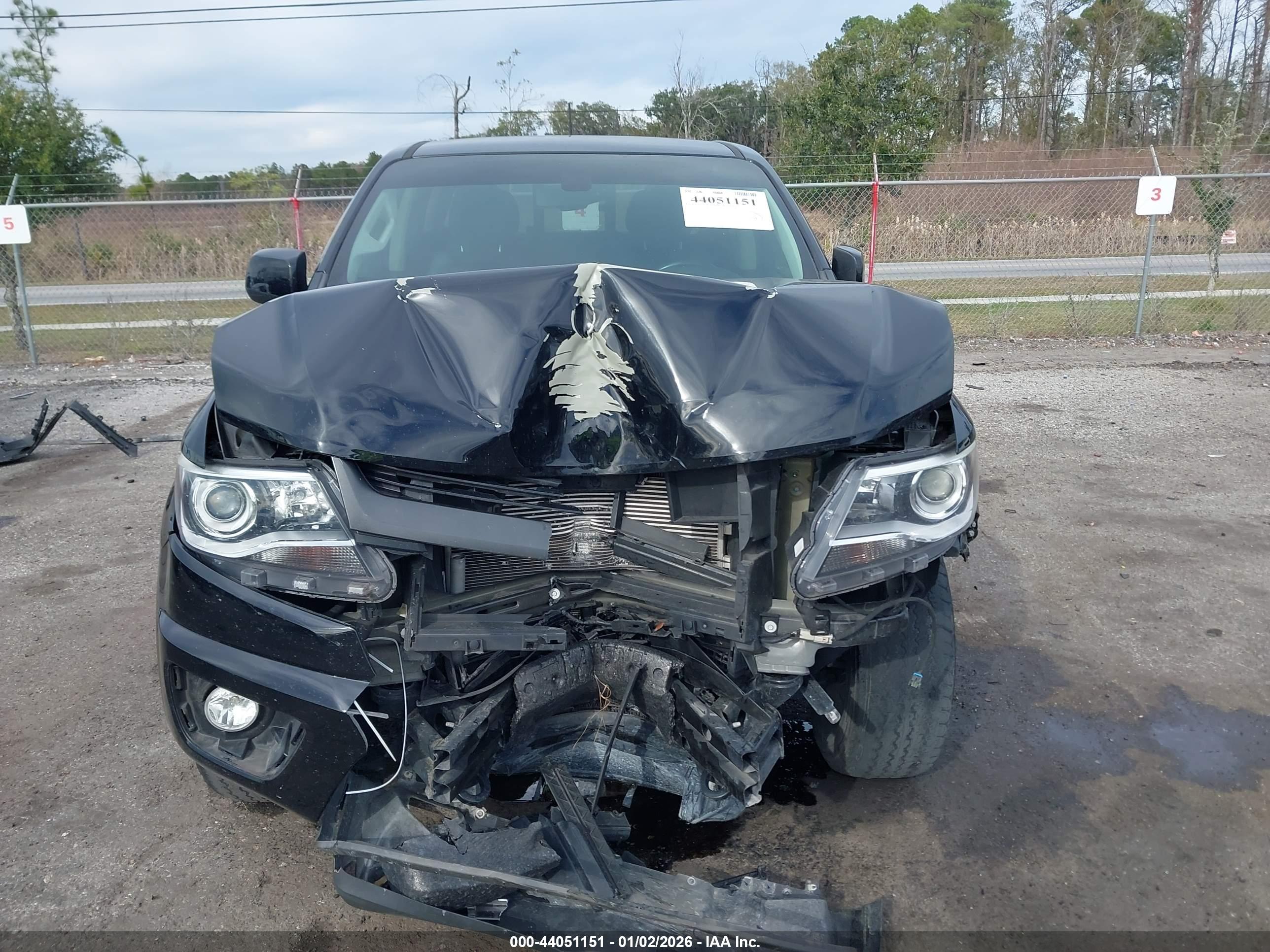 CHEVROLET COLORADO image 6