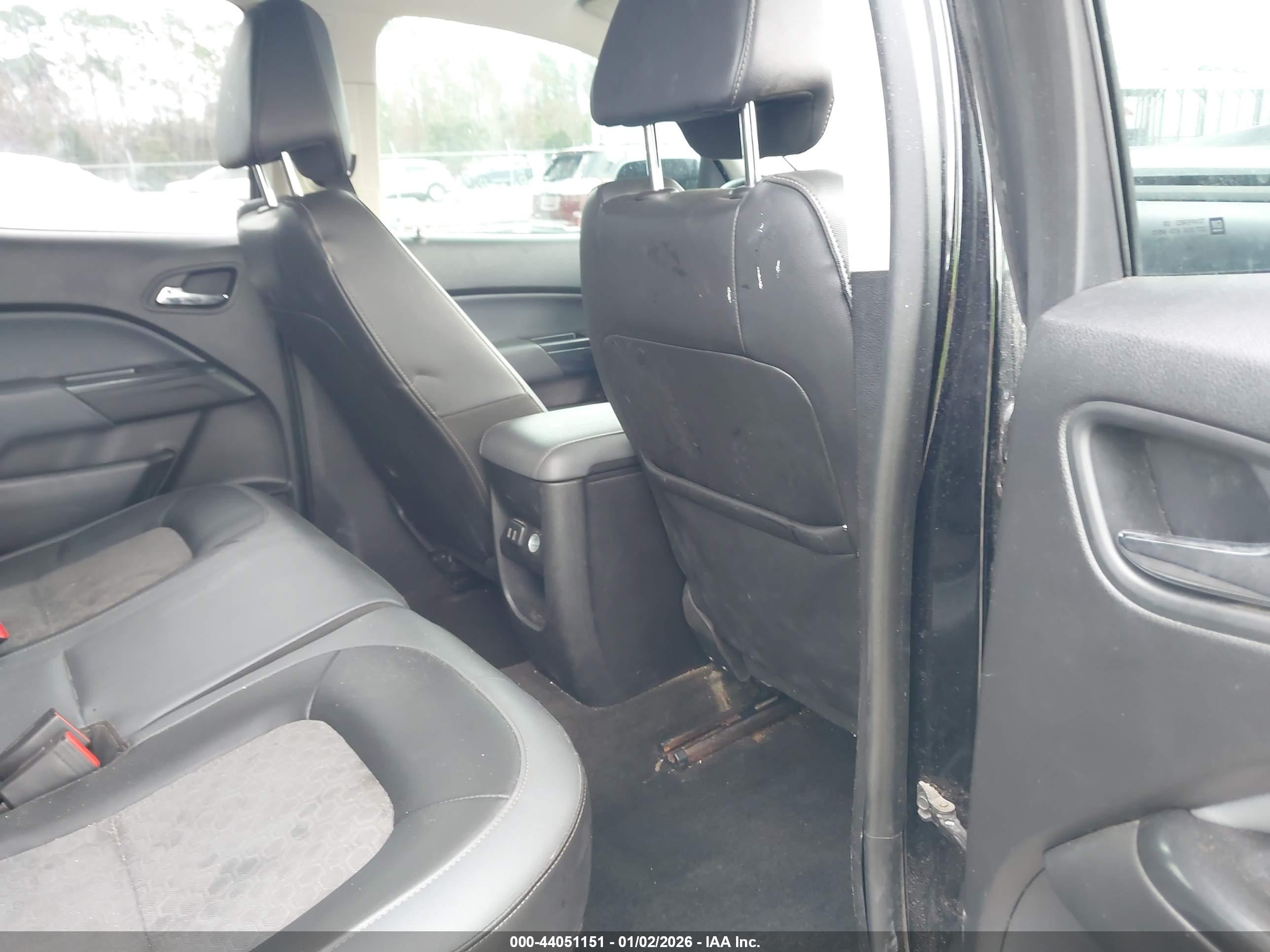 CHEVROLET COLORADO image 8